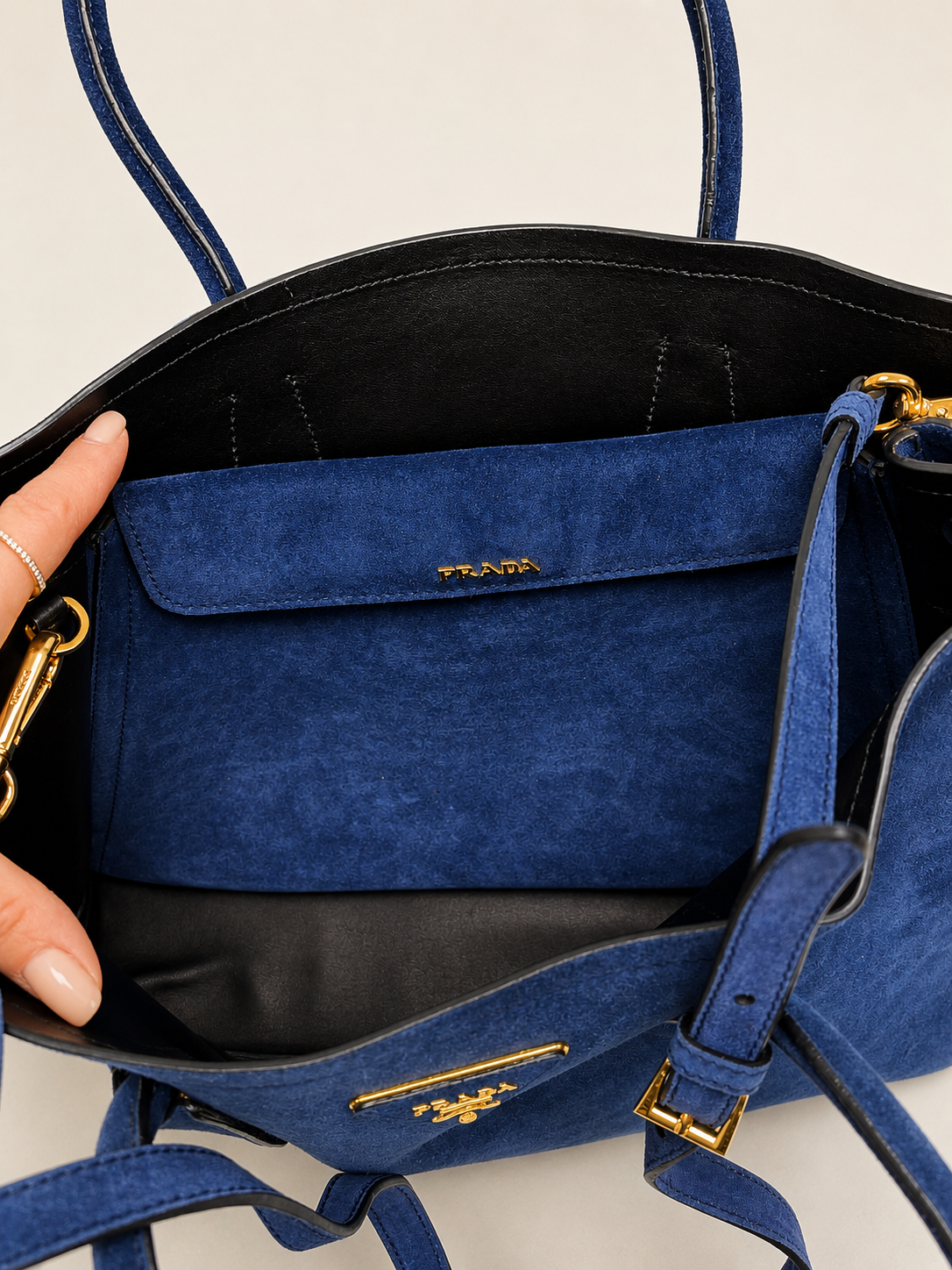 PRADA Sac Cabas Veau Velours