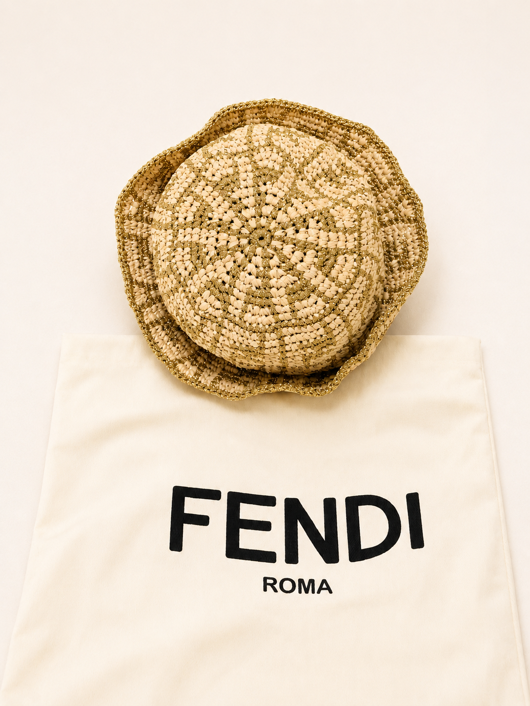 FENDI Chapeau Raphia et Lamé