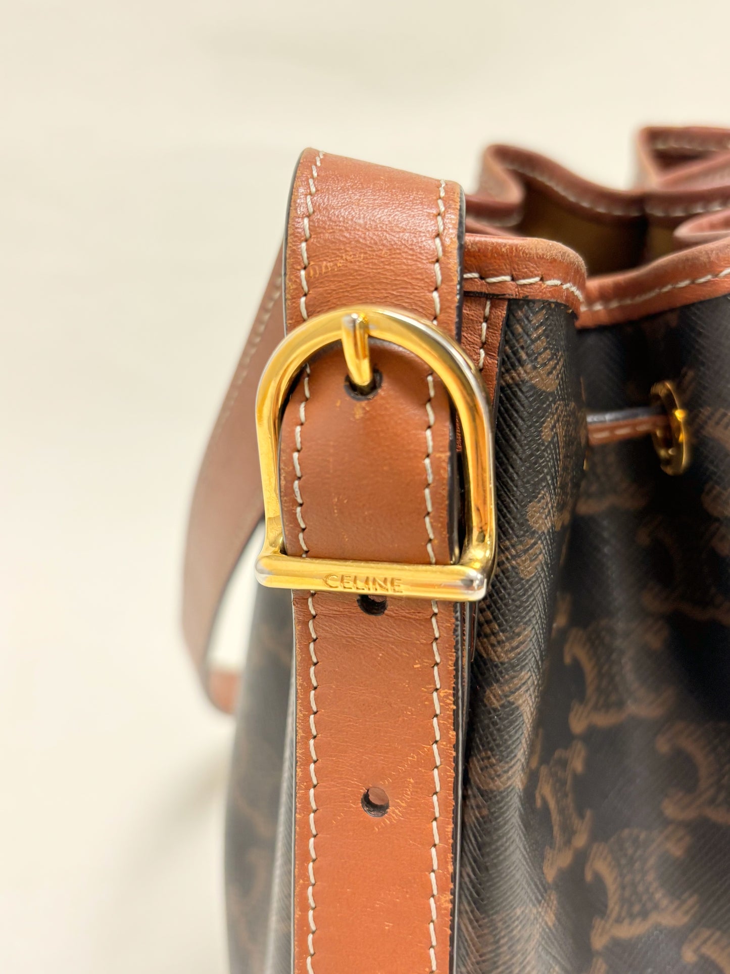 CÉLINE Bucket Bag