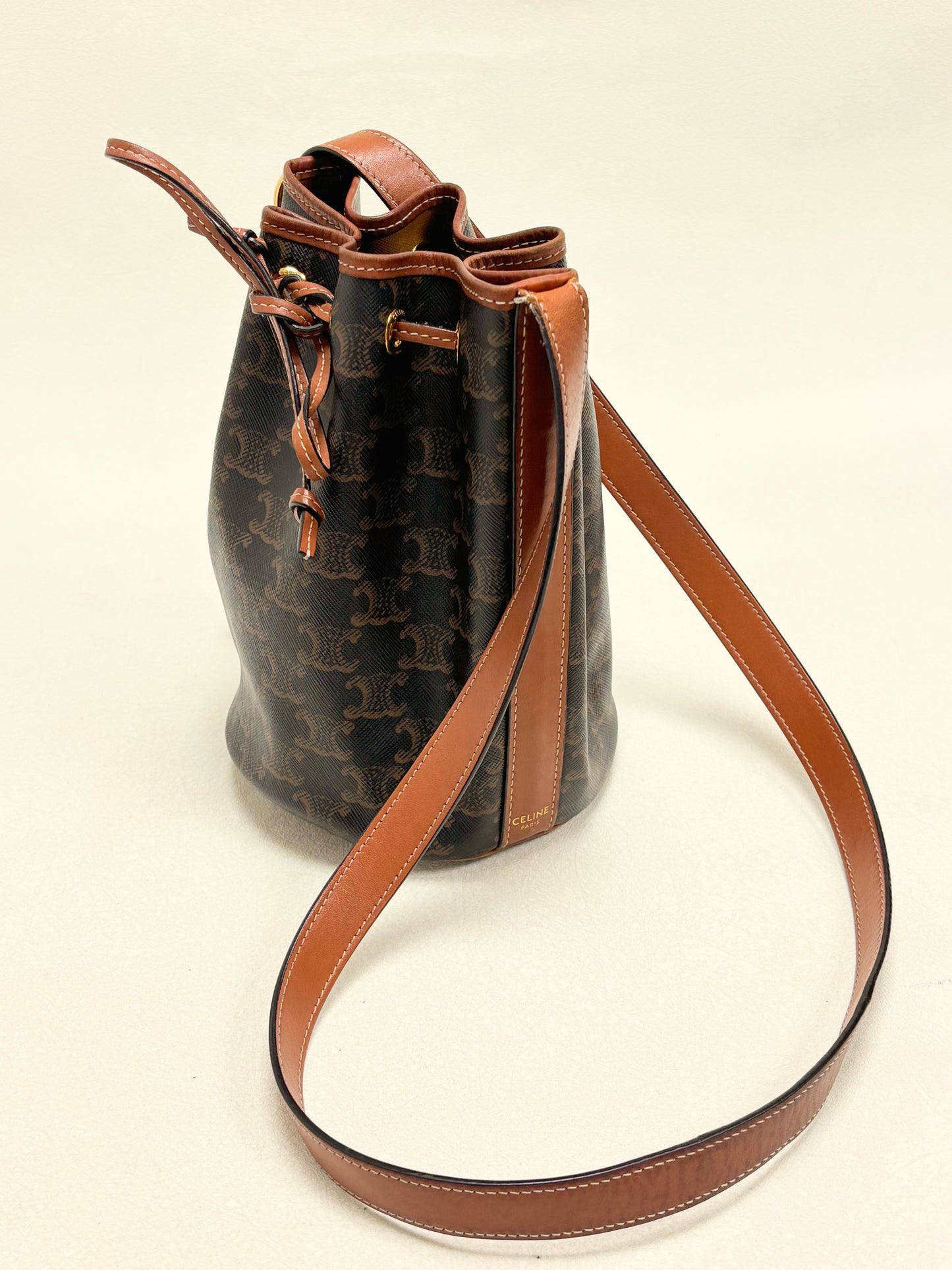 CÉLINE Bucket Bag