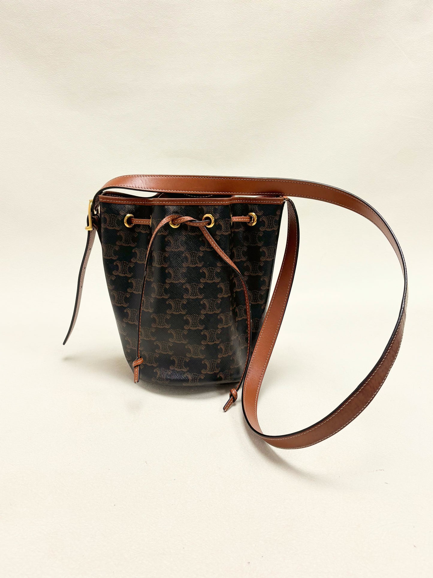CÉLINE Bucket Bag
