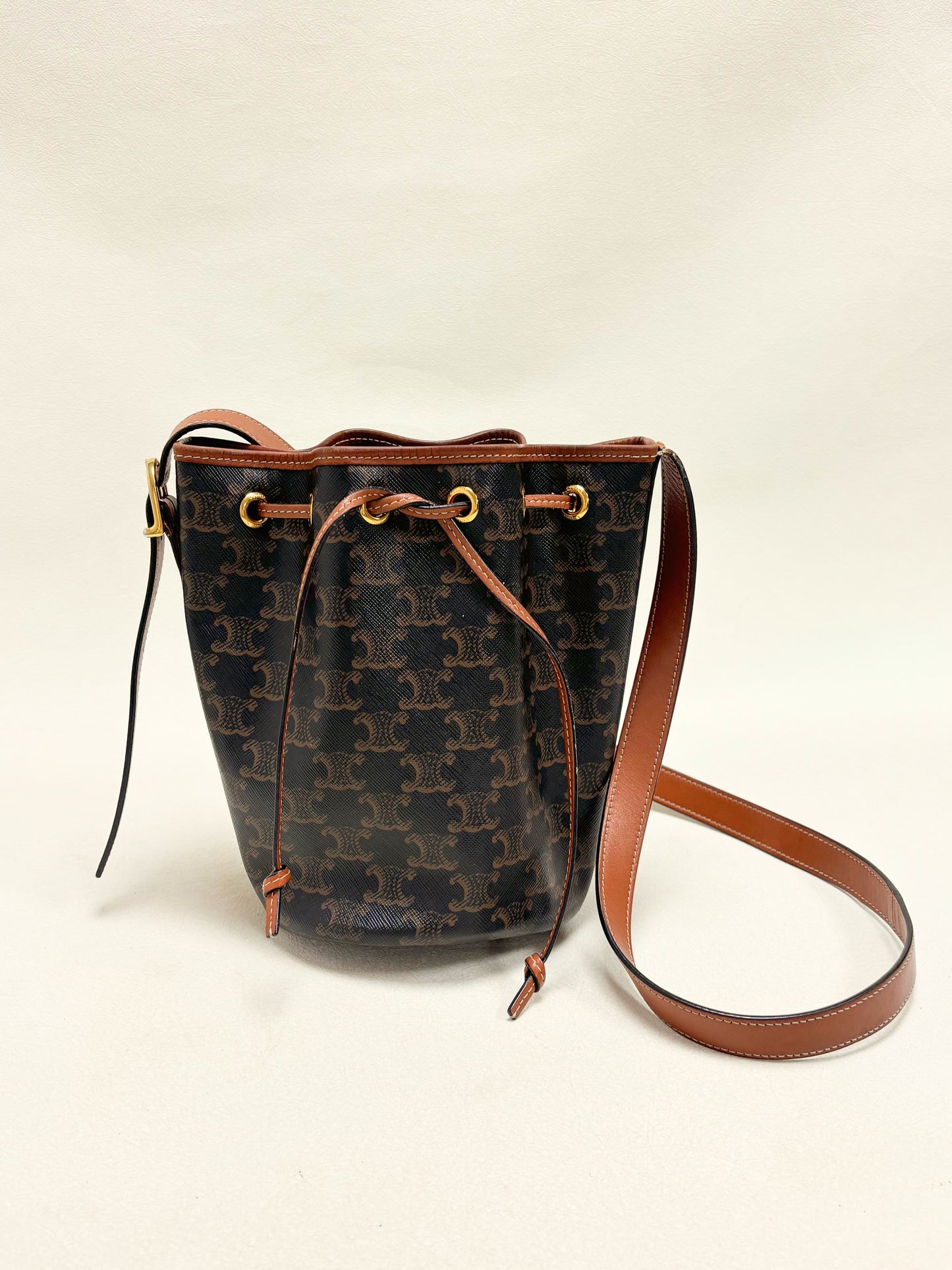 CÉLINE Bucket Bag
