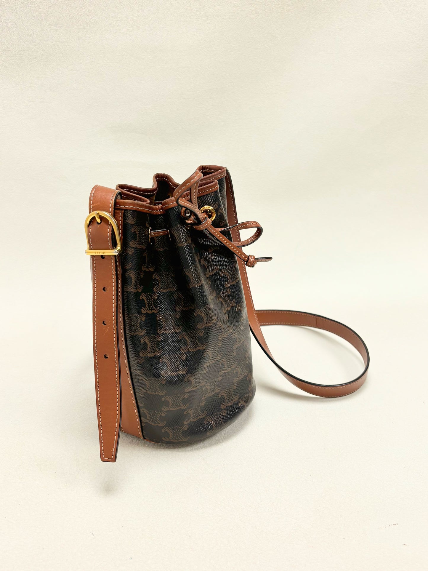 CÉLINE Bucket Bag