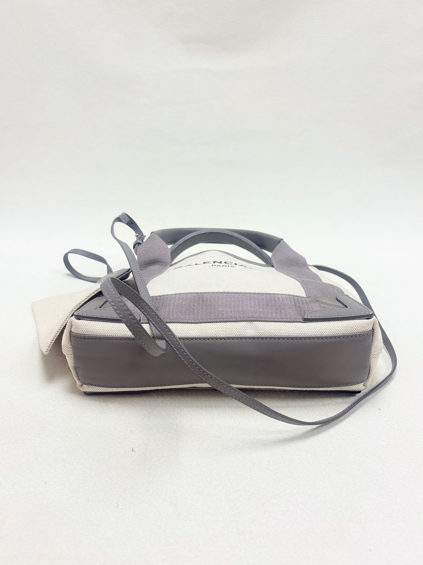 BALENCIAGA Cabas Navy PM