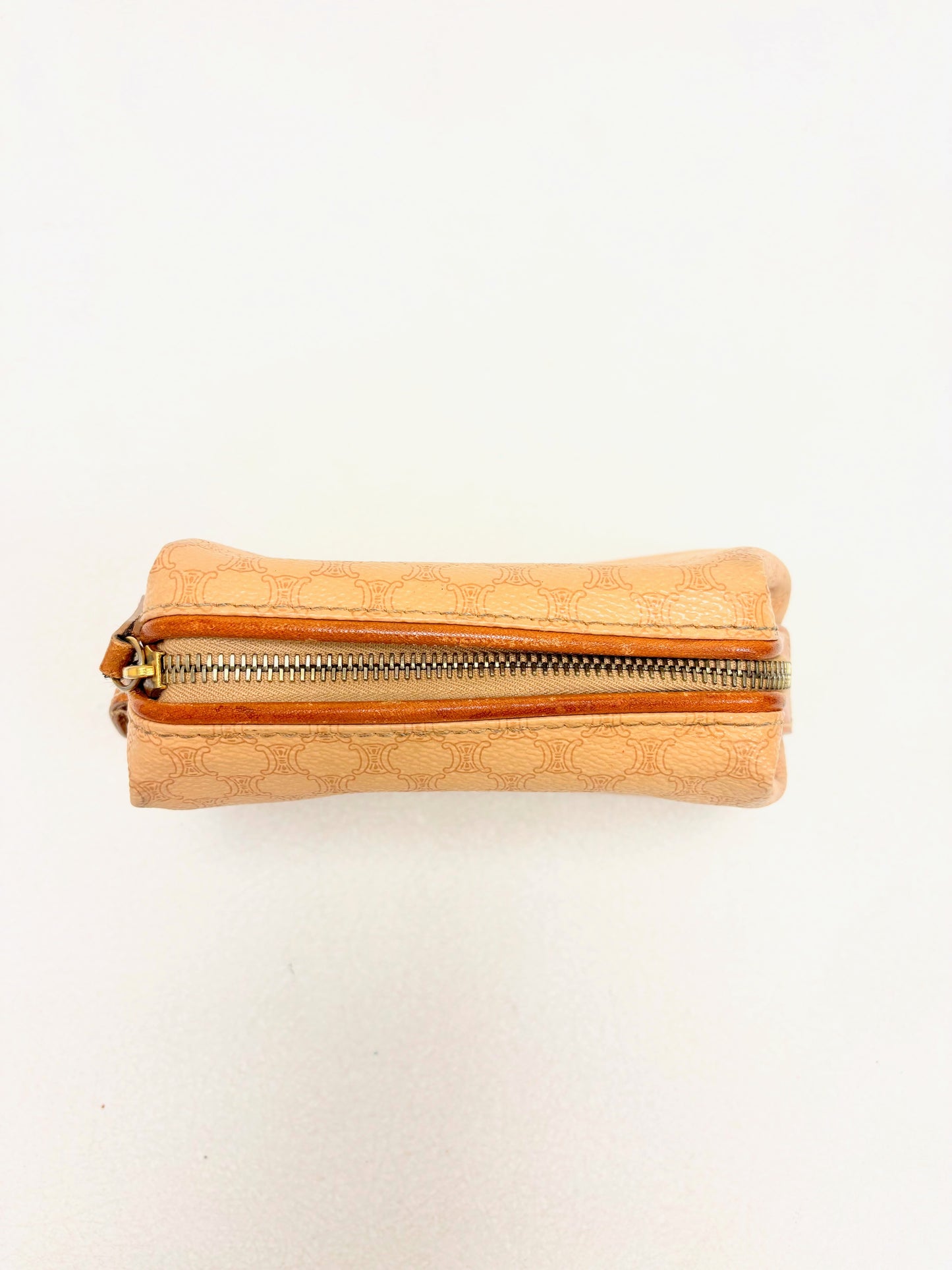 CÉLINE Pochette Triomphe