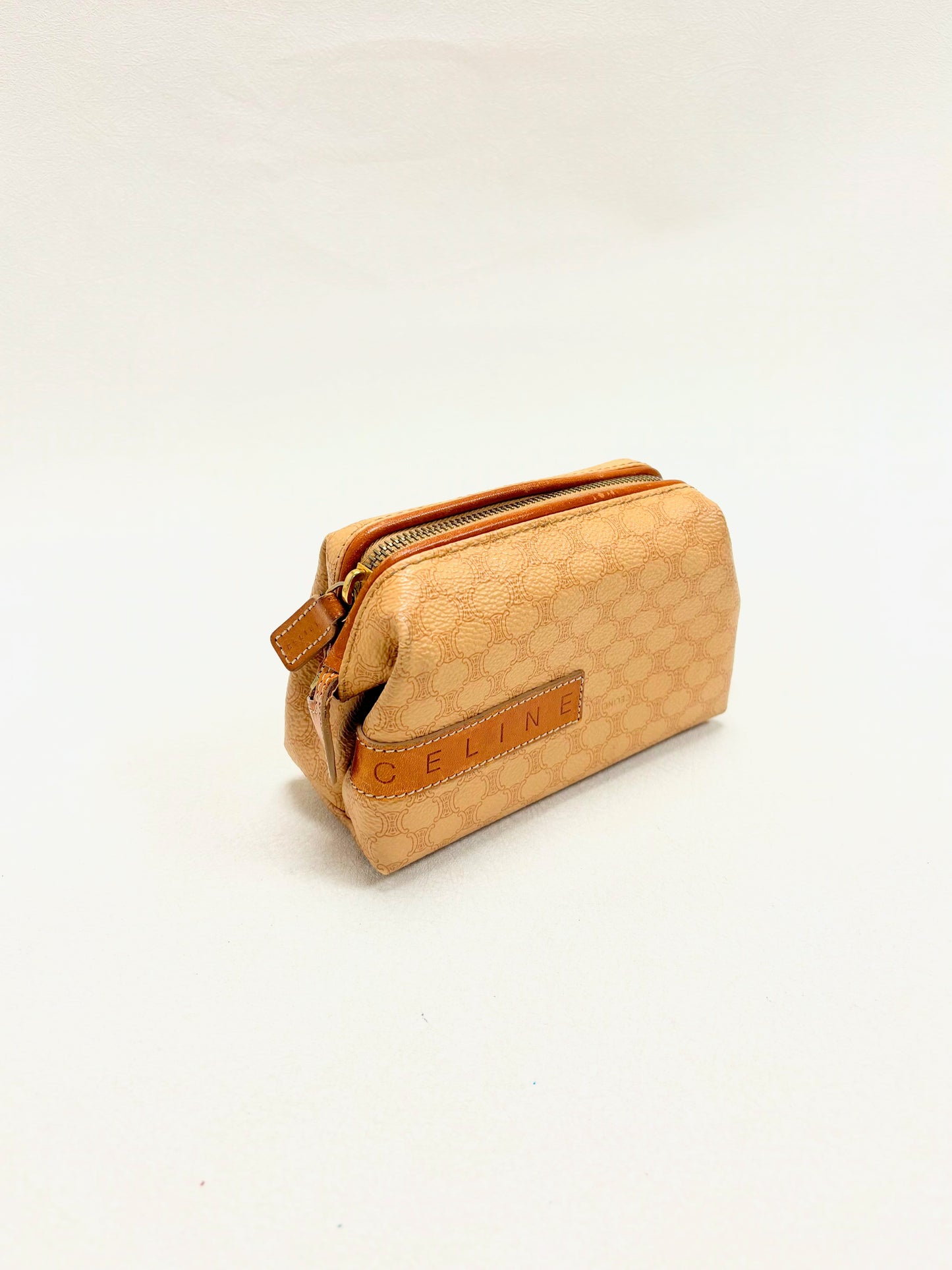 CÉLINE Pochette Triomphe