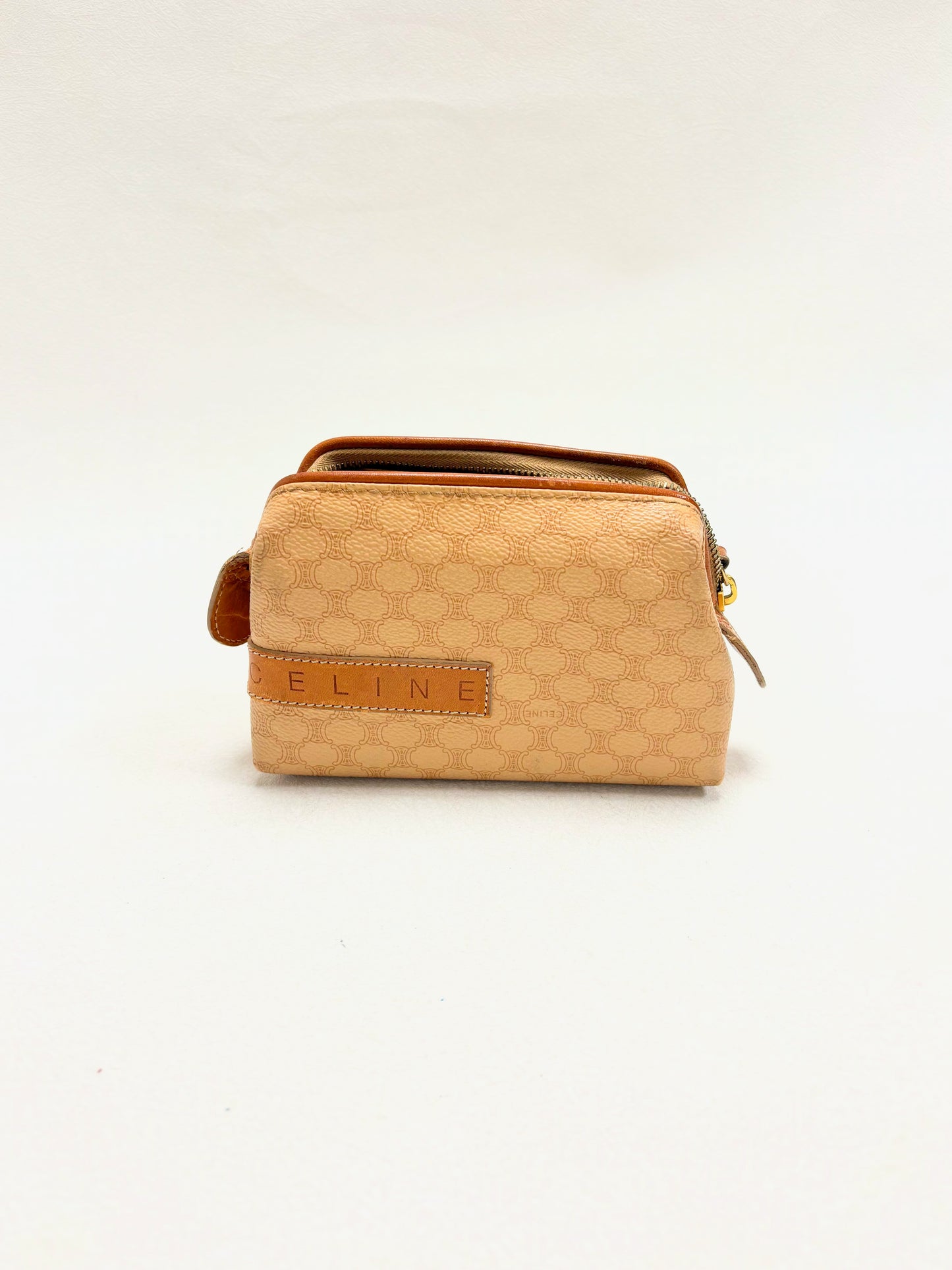 CÉLINE Pochette Triomphe