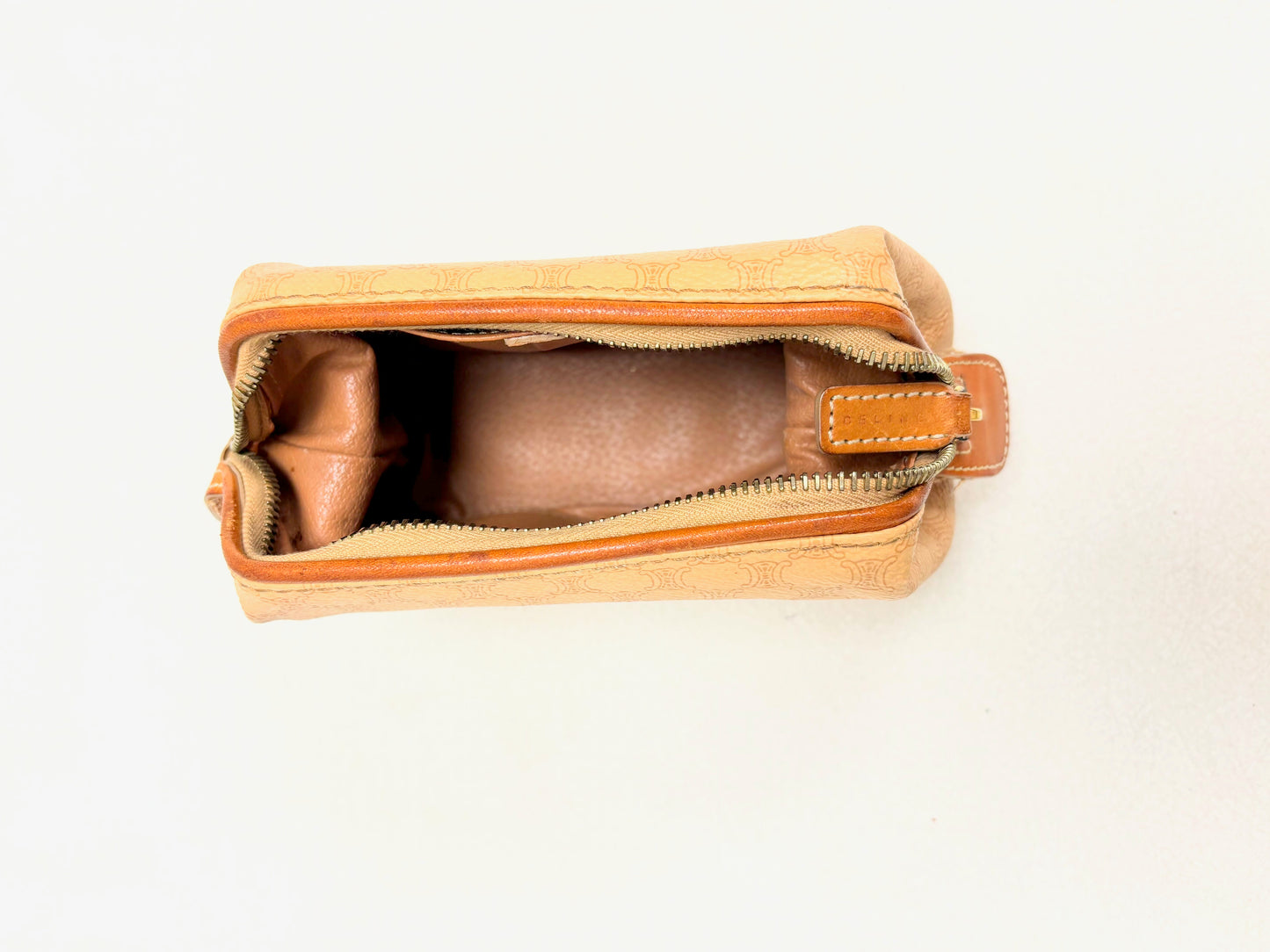 CÉLINE Pochette Triomphe