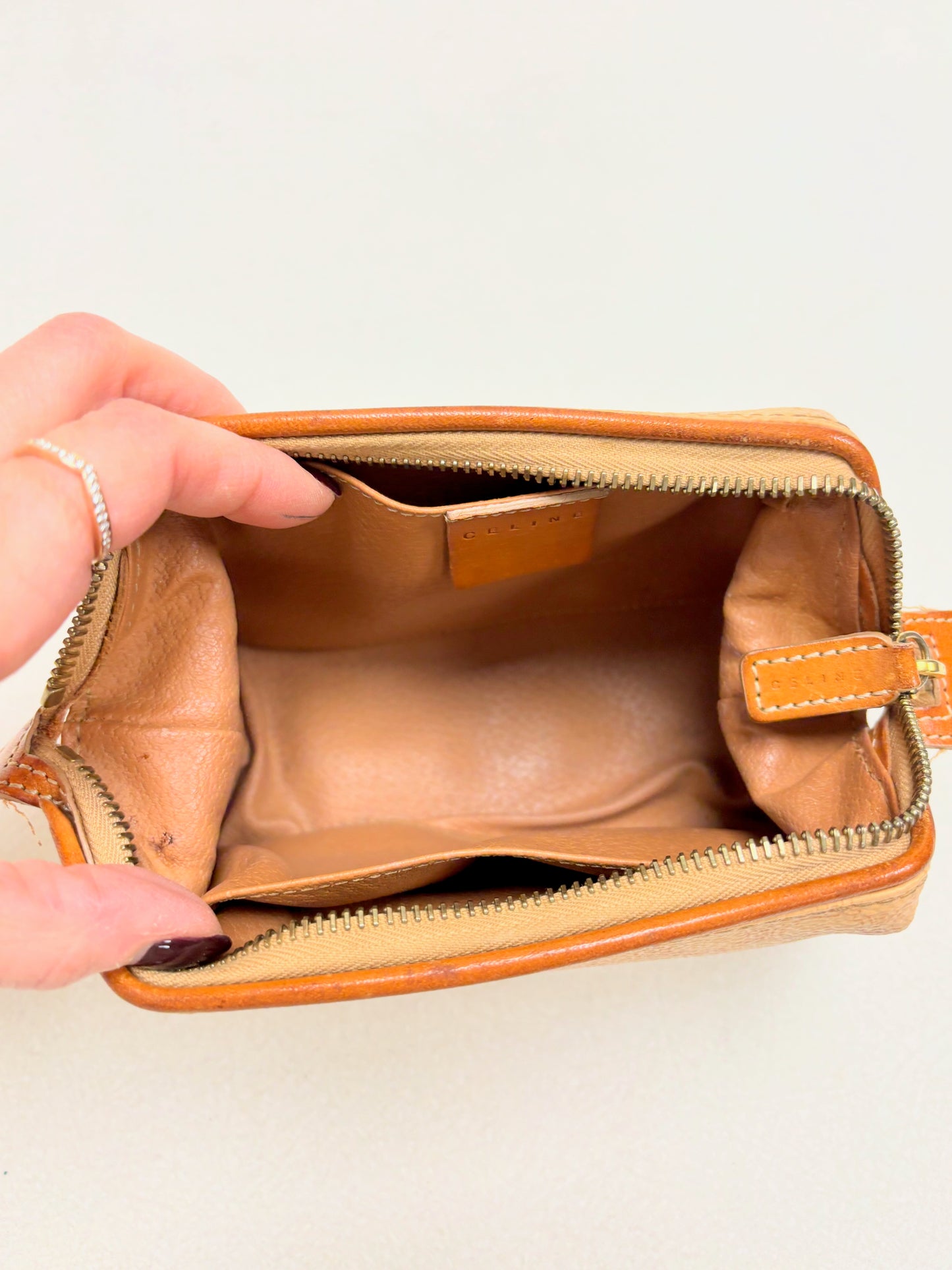 CÉLINE Pochette Triomphe