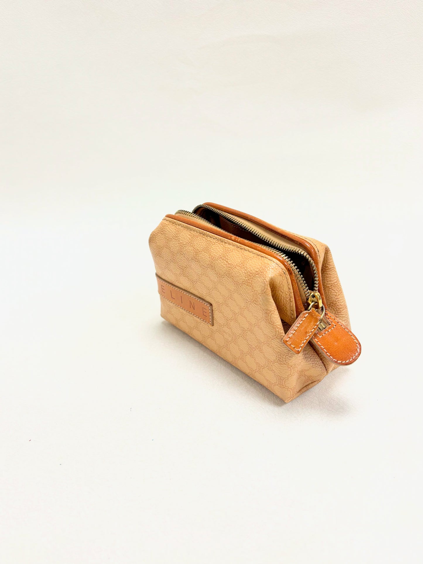 CÉLINE Pochette Triomphe