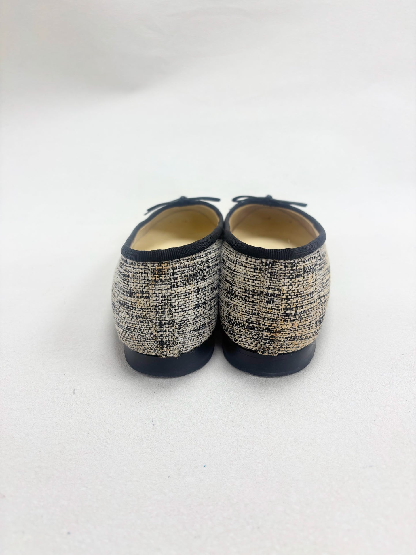 CHANEL Ballerines tweed