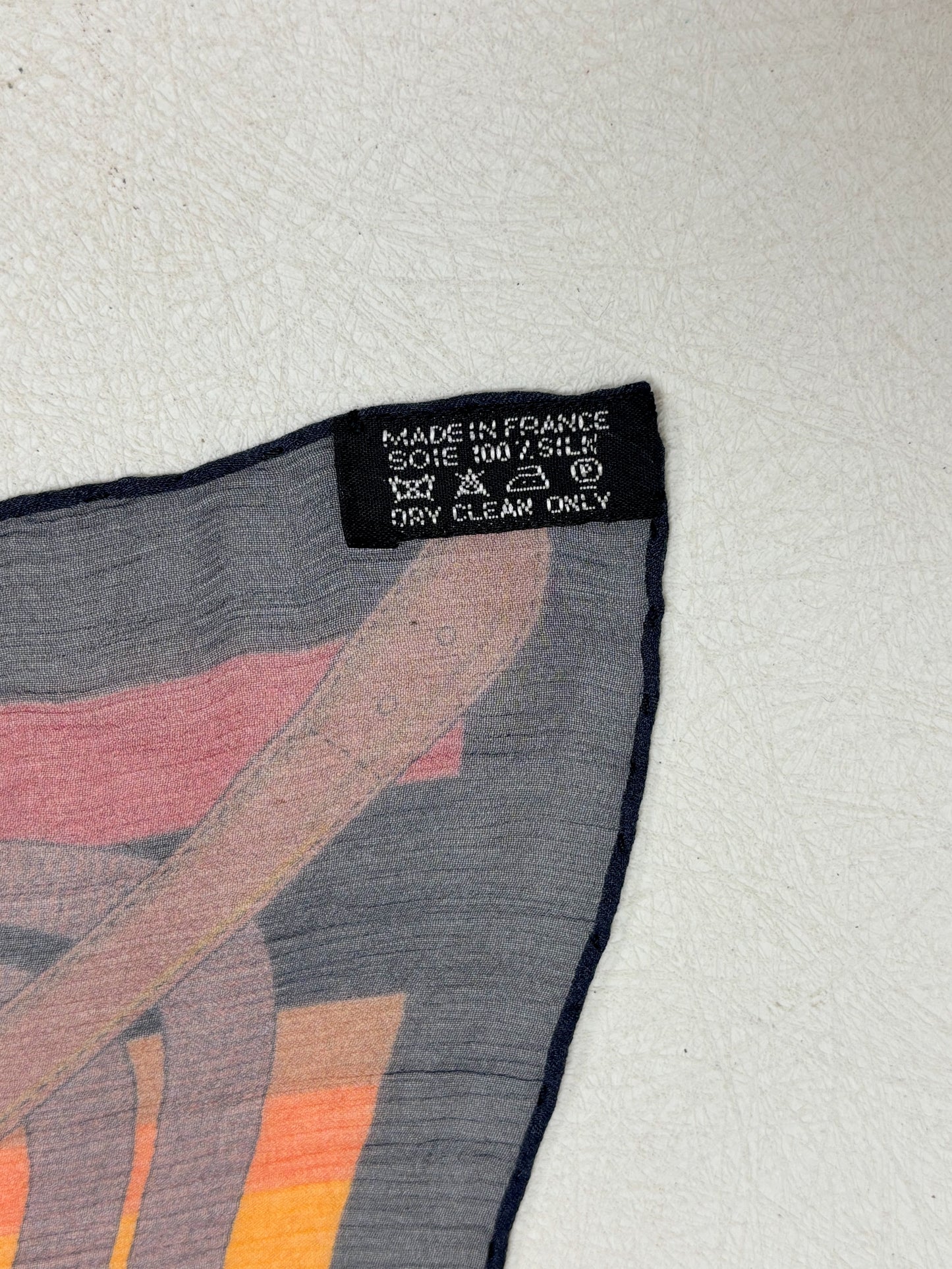 HERMÈS Maxi Carré Rayures Mexicaines