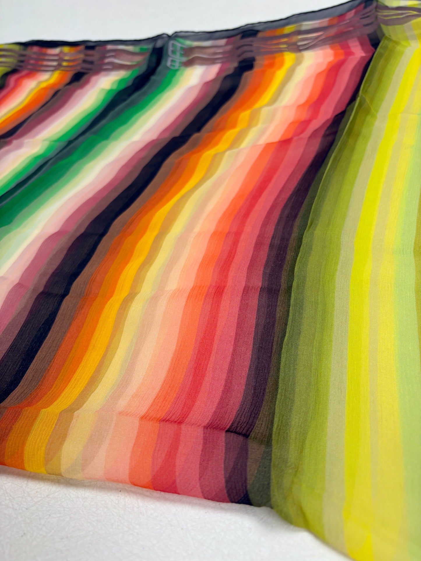 HERMÈS Maxi Carré Rayures Mexicaines