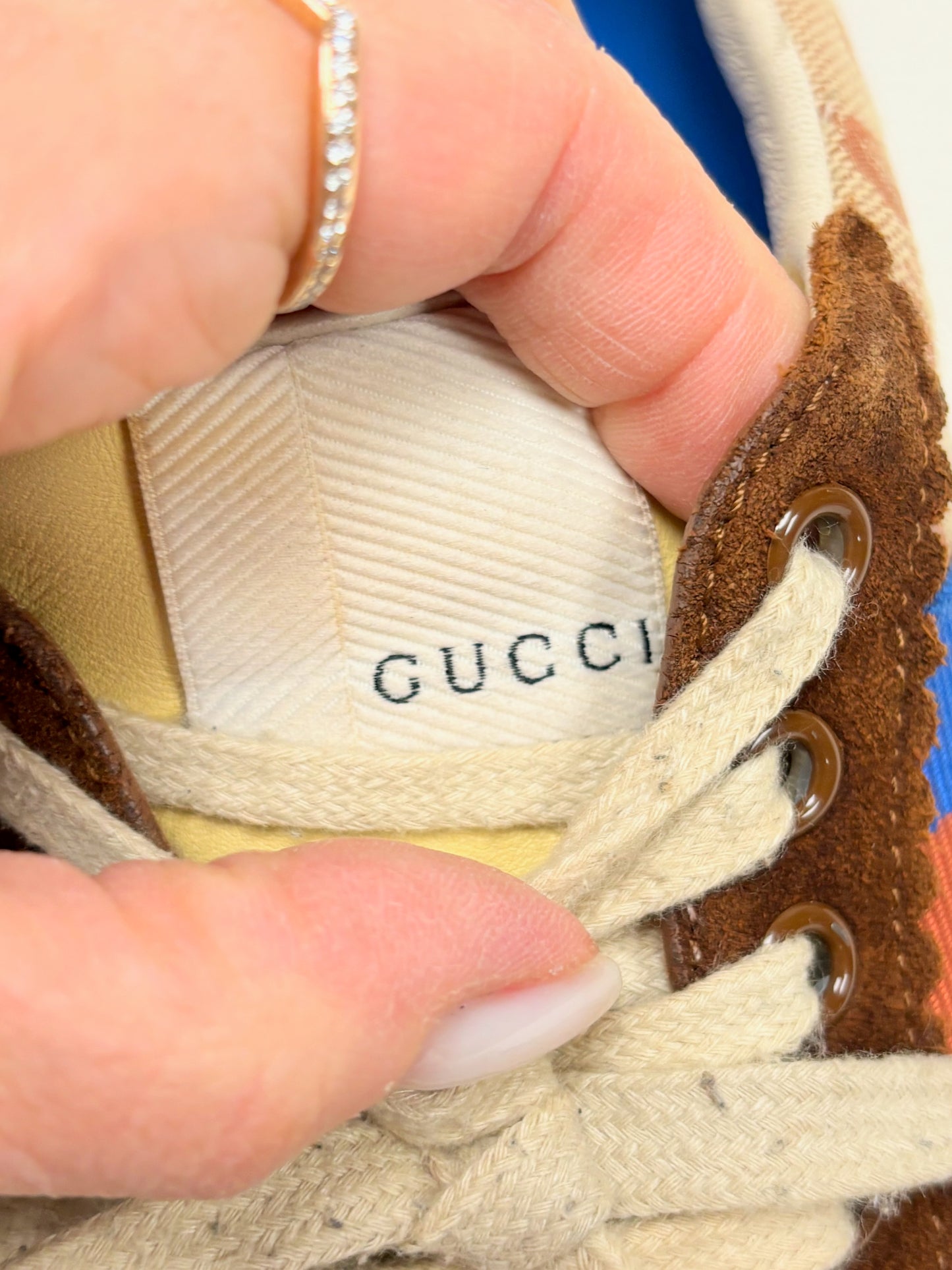 GUCCI Baskets Monogramme