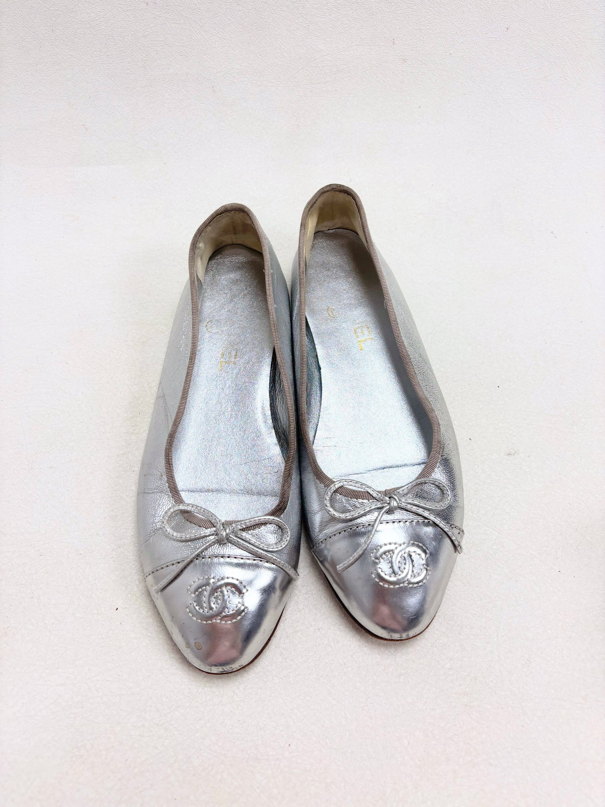 CHANEL Ballerines Cuir Argent
