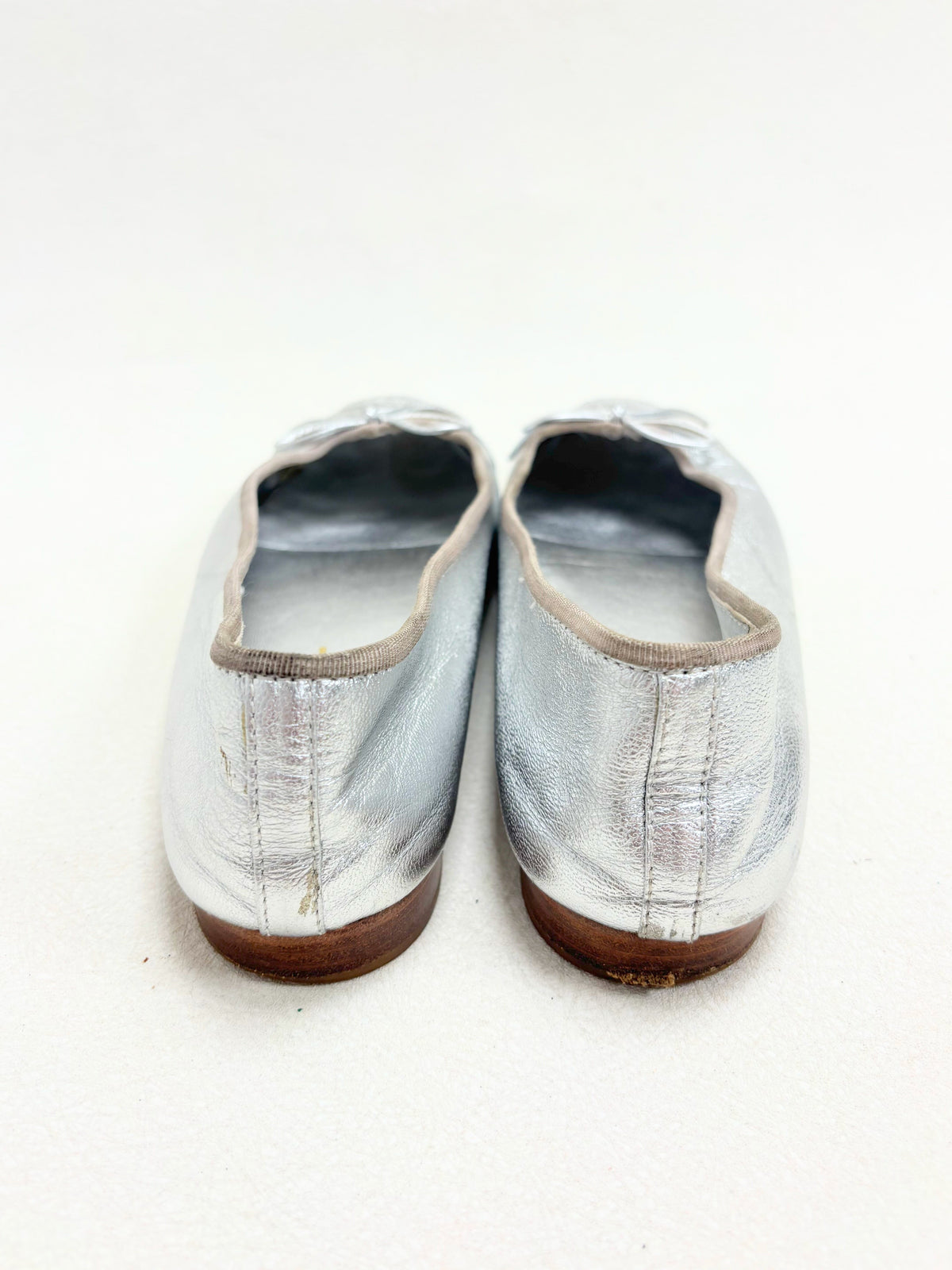 CHANEL Ballerines Cuir Argent