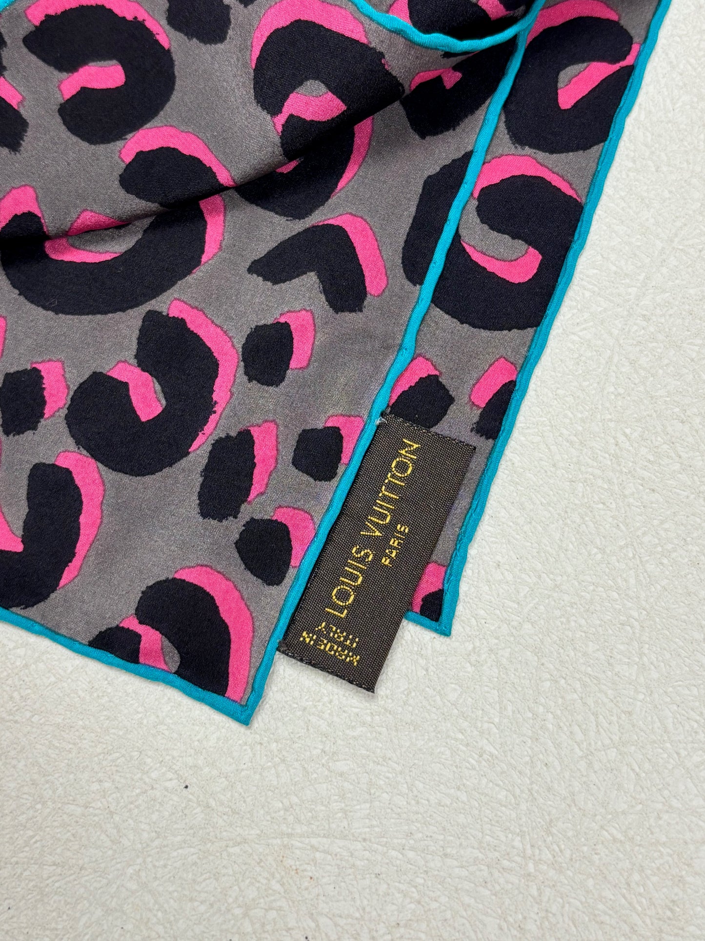 LOUIS VUITTON x Stephen Sprouse Maxi Foulard