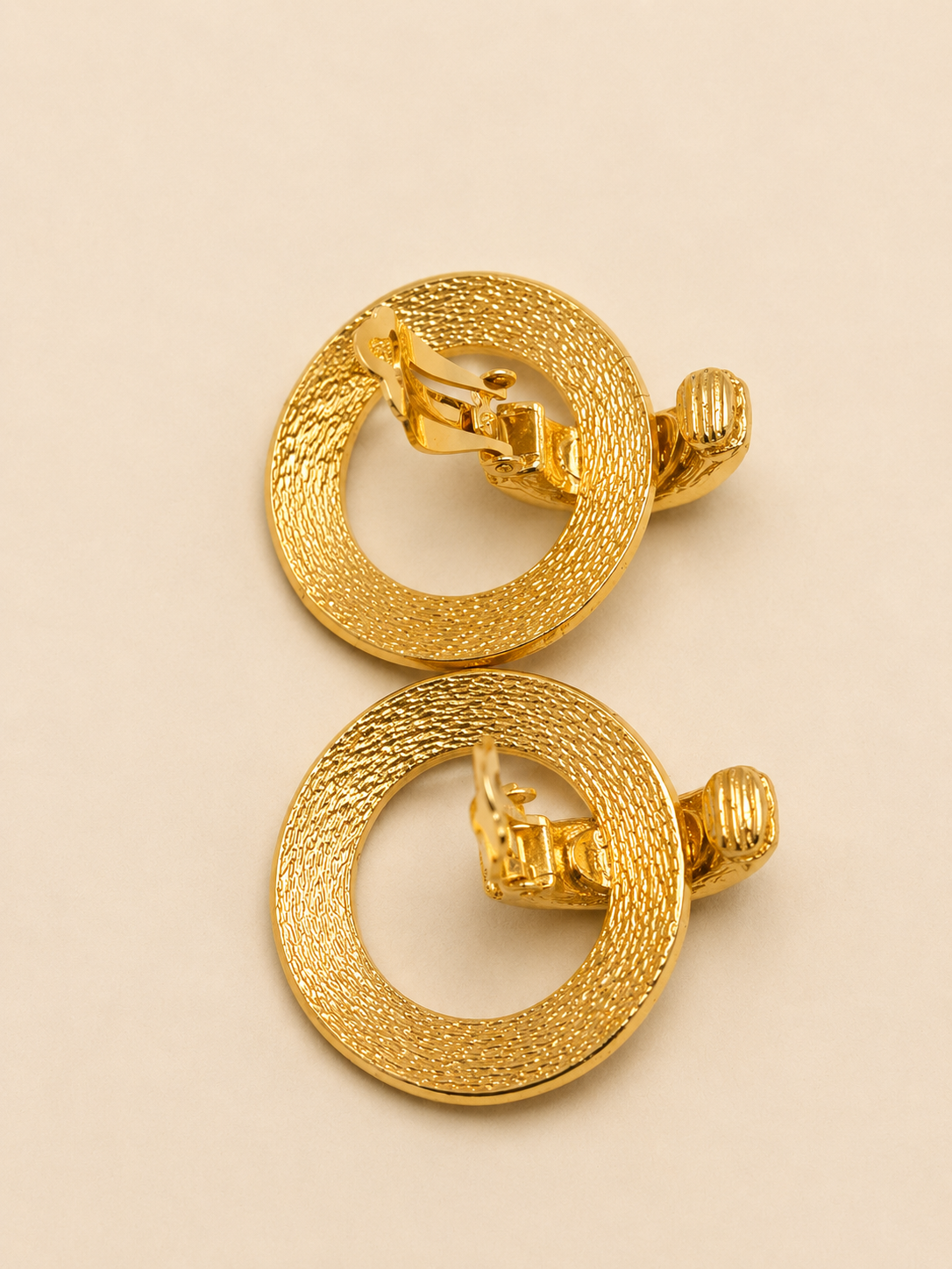CHANEL Boucles d'oreilles Hoops