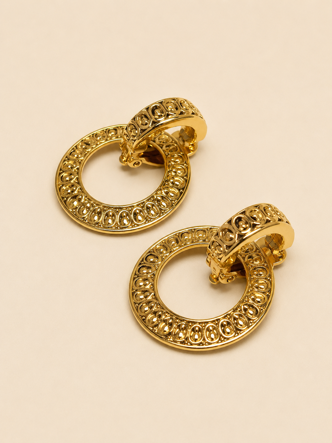 CHANEL Boucles d'oreilles Hoops