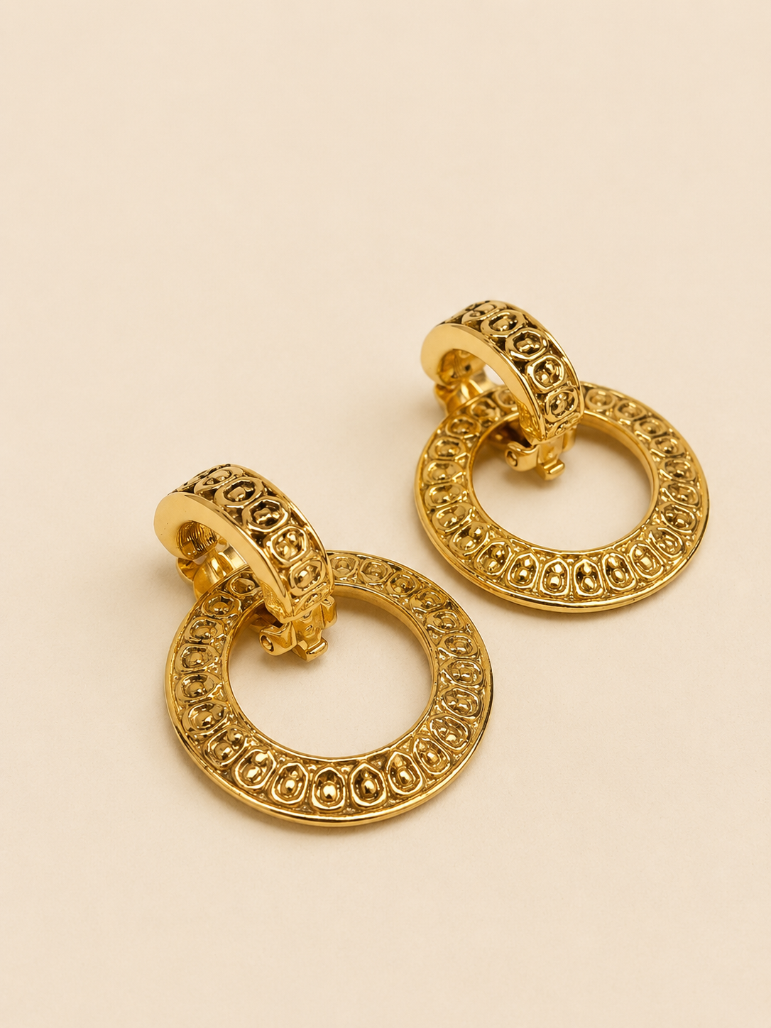 CHANEL Boucles d'oreilles Hoops