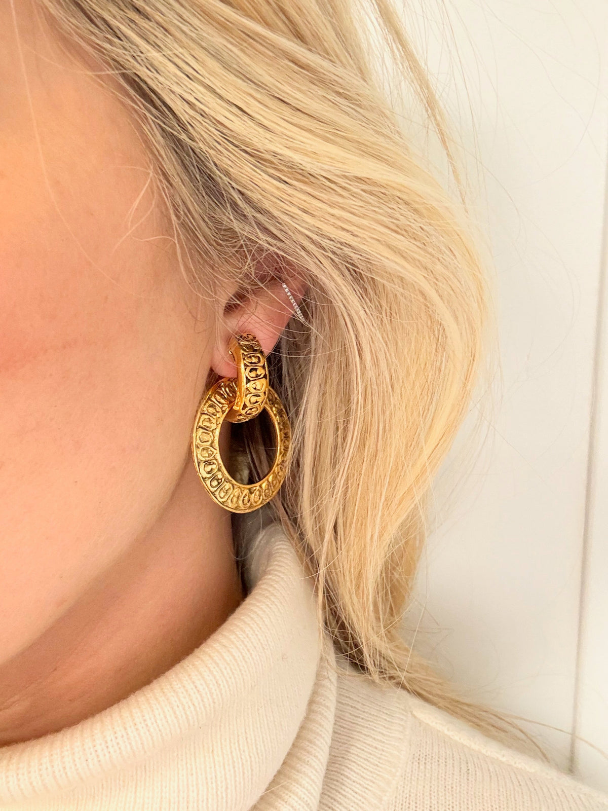 CHANEL Boucles d'oreilles Hoops