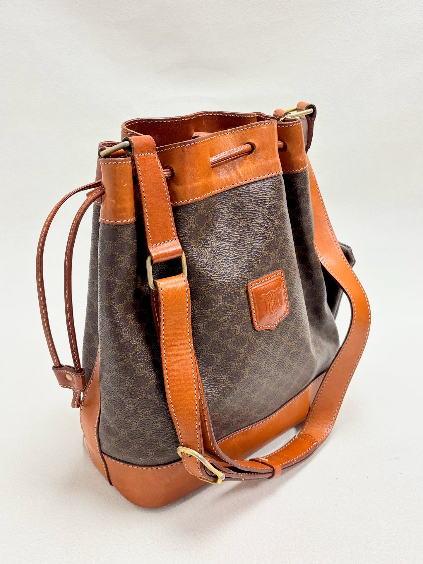 Borsa a secchiello Triumph di CÉLINE