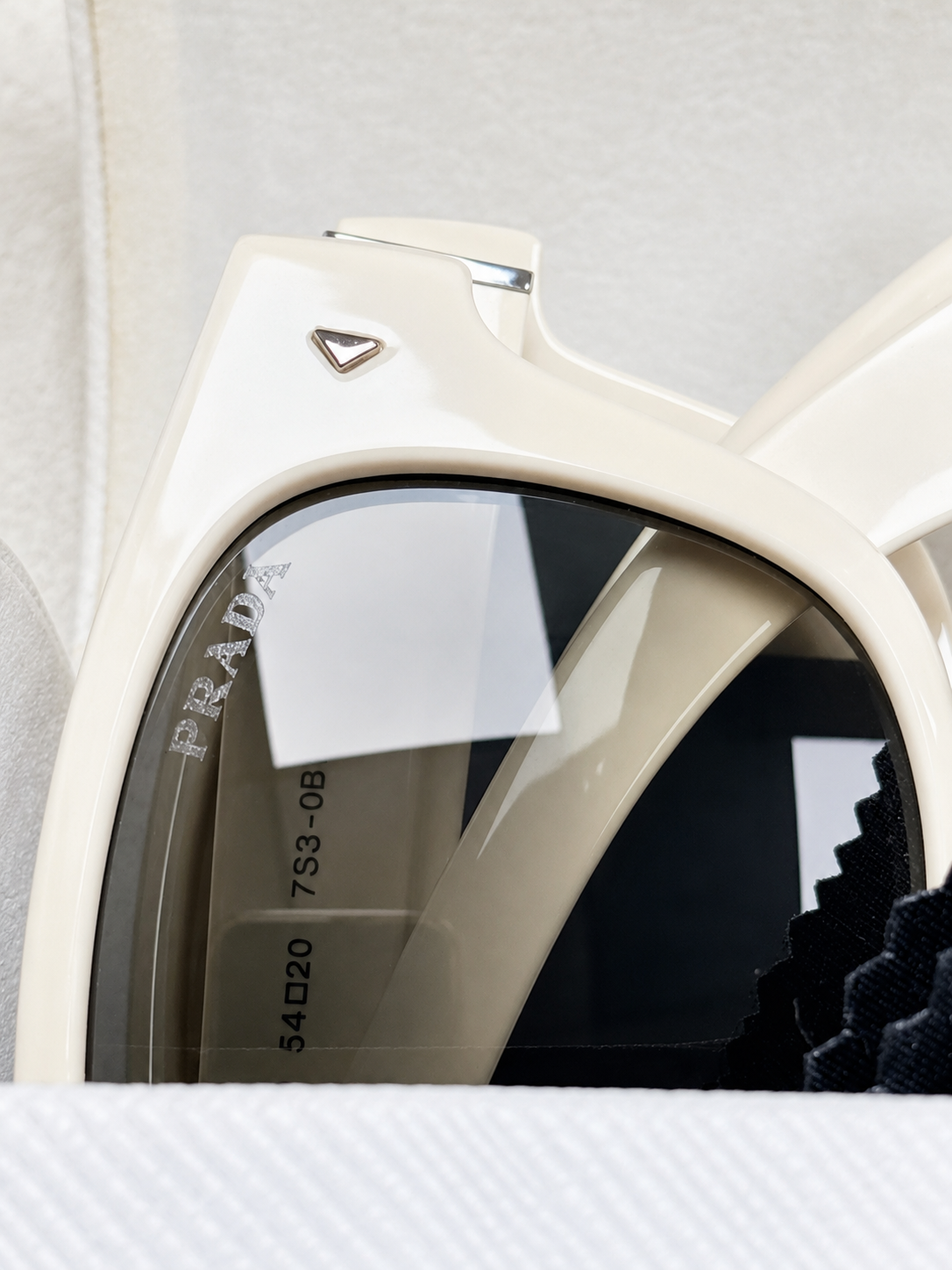 PRADA Lunettes de soleil