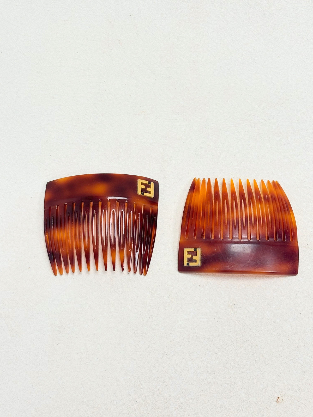 FENDI Peignes