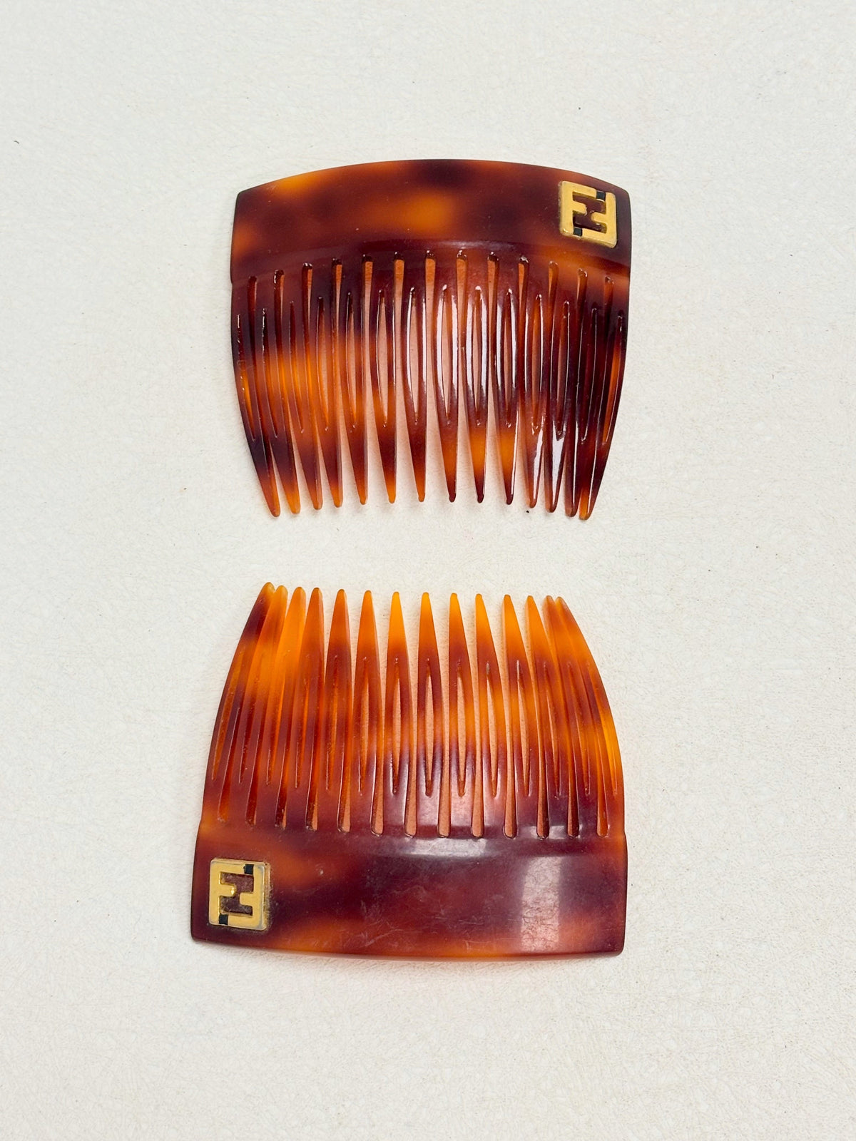 FENDI Peignes
