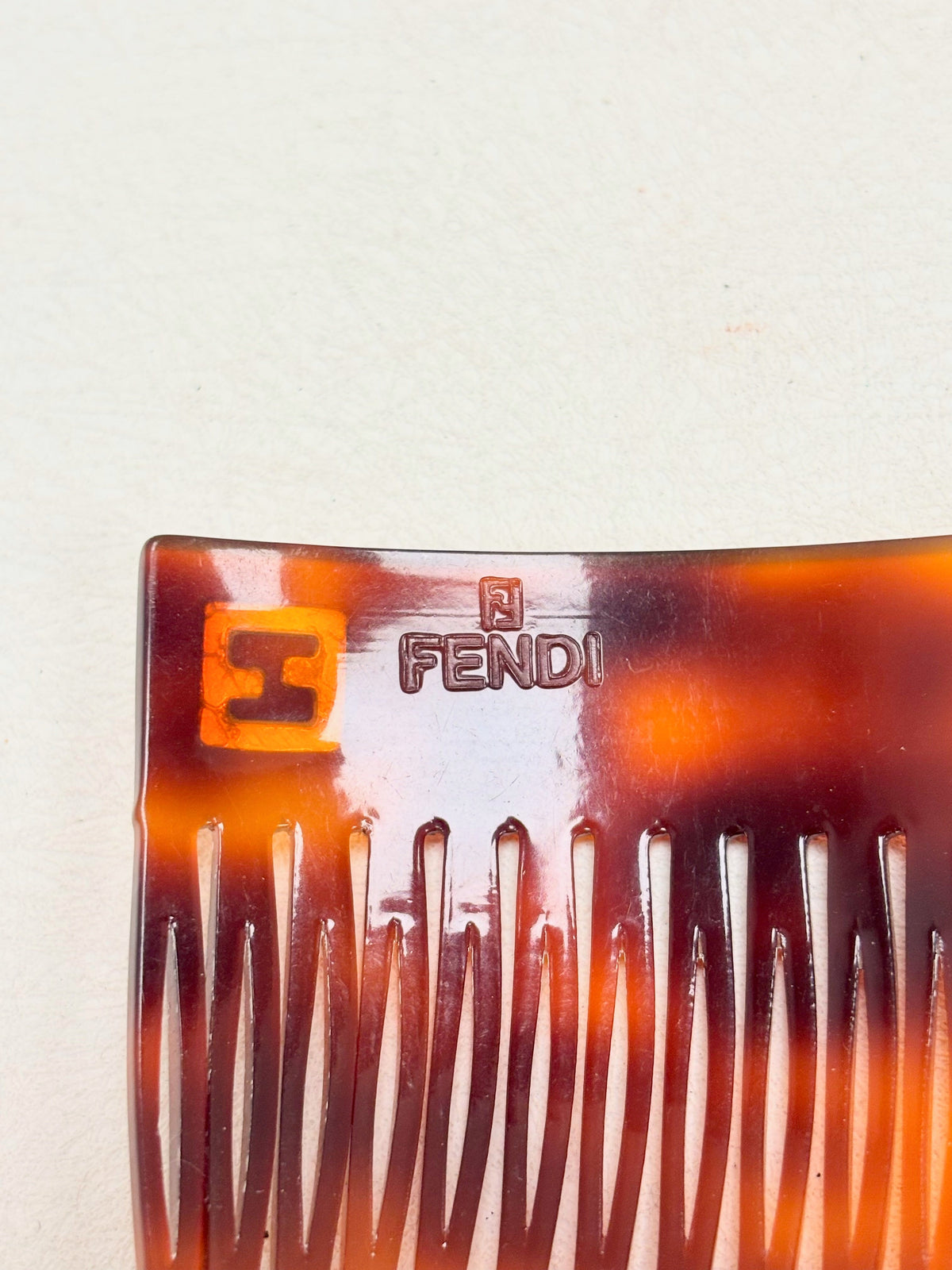 FENDI Peignes