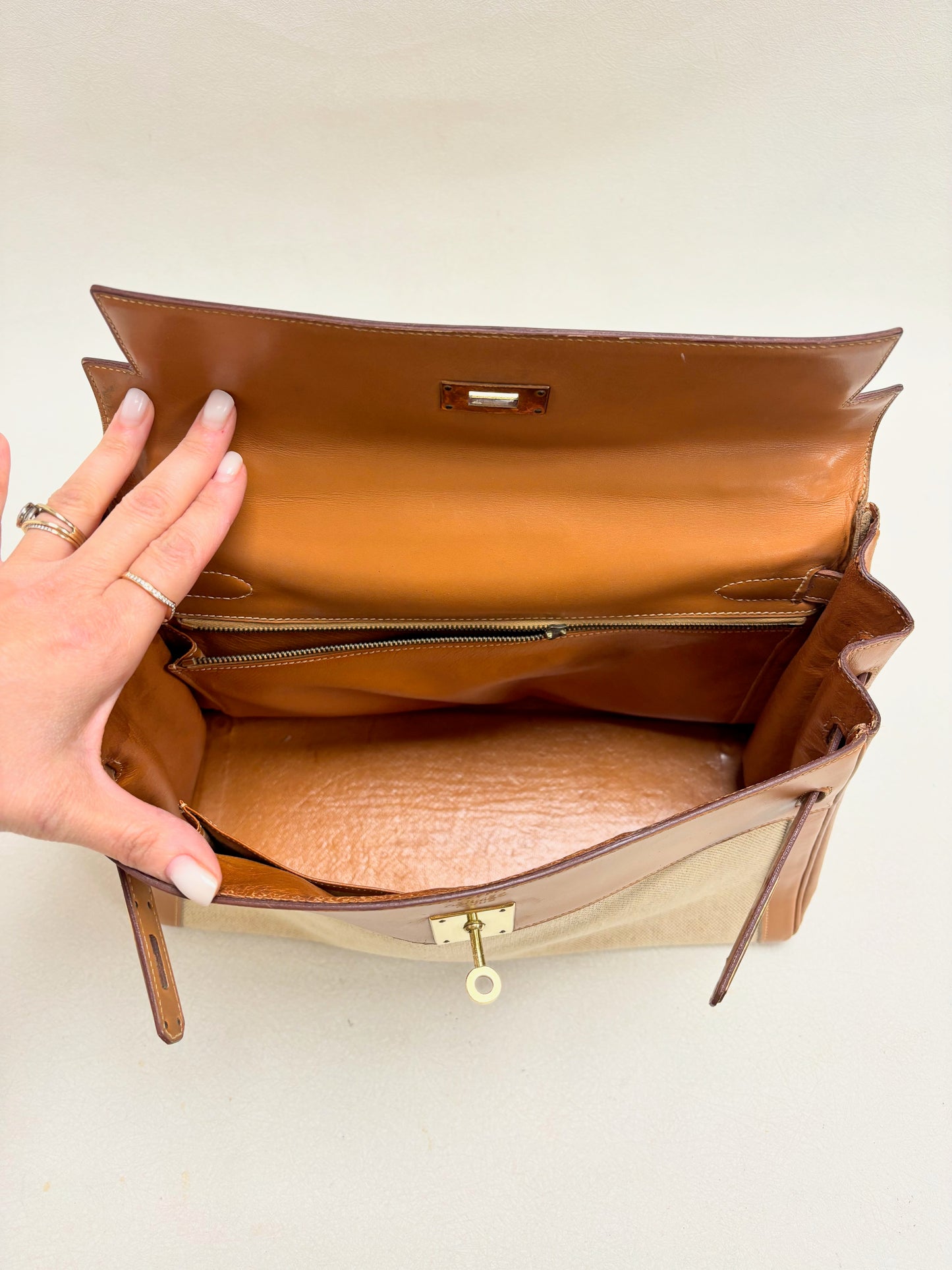 HERMÈS Sac Kelly Retourné 32 Toile H et Box