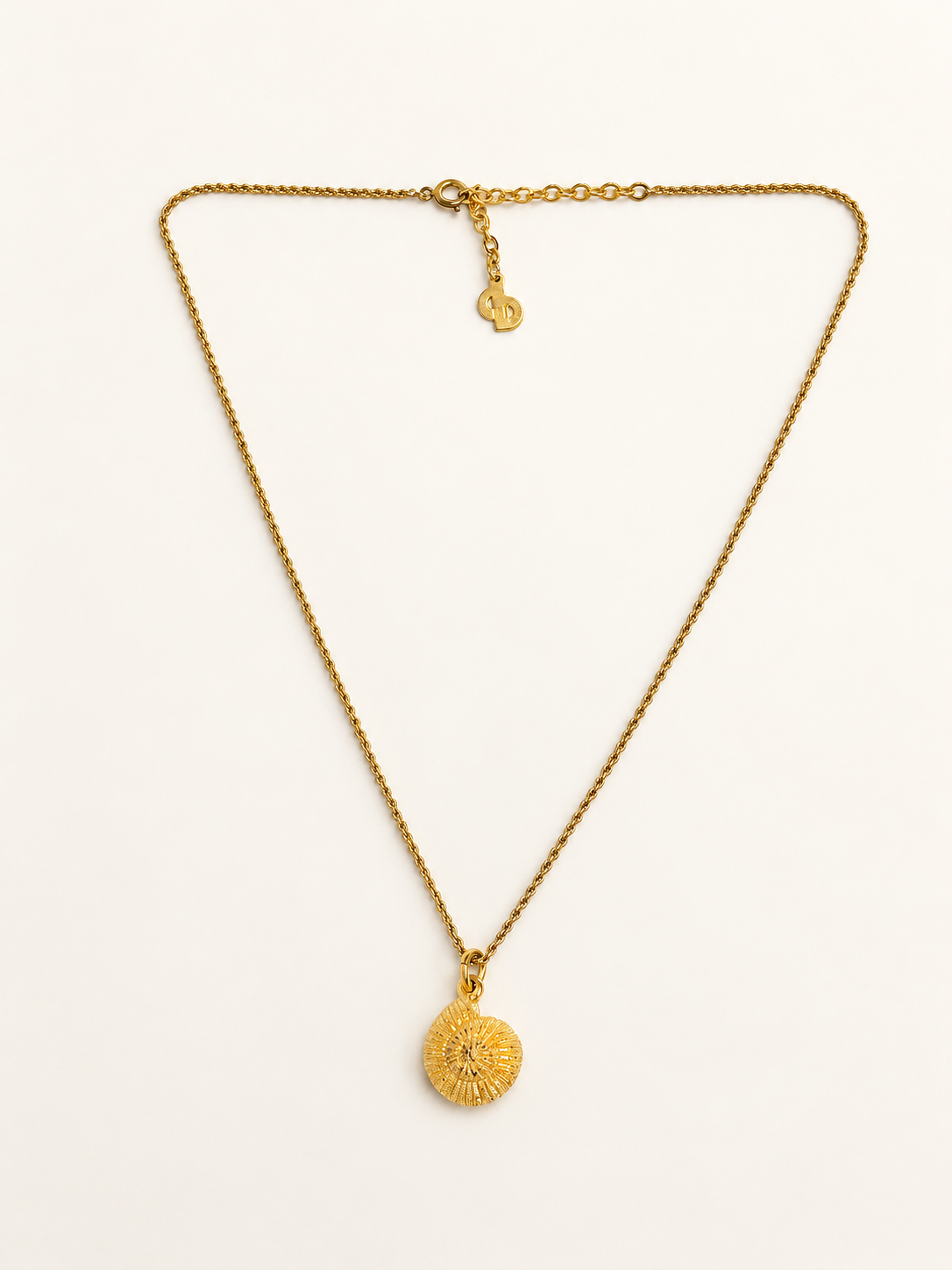 DIOR Collier Coquillage
