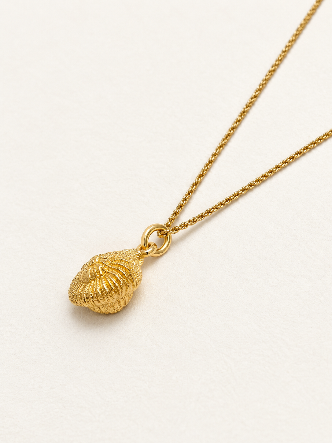 DIOR Collier Coquillage
