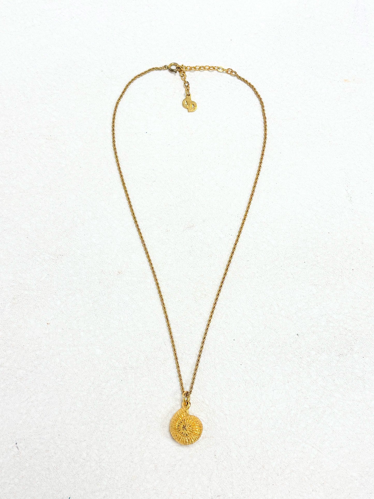DIOR Collier Coquillage
