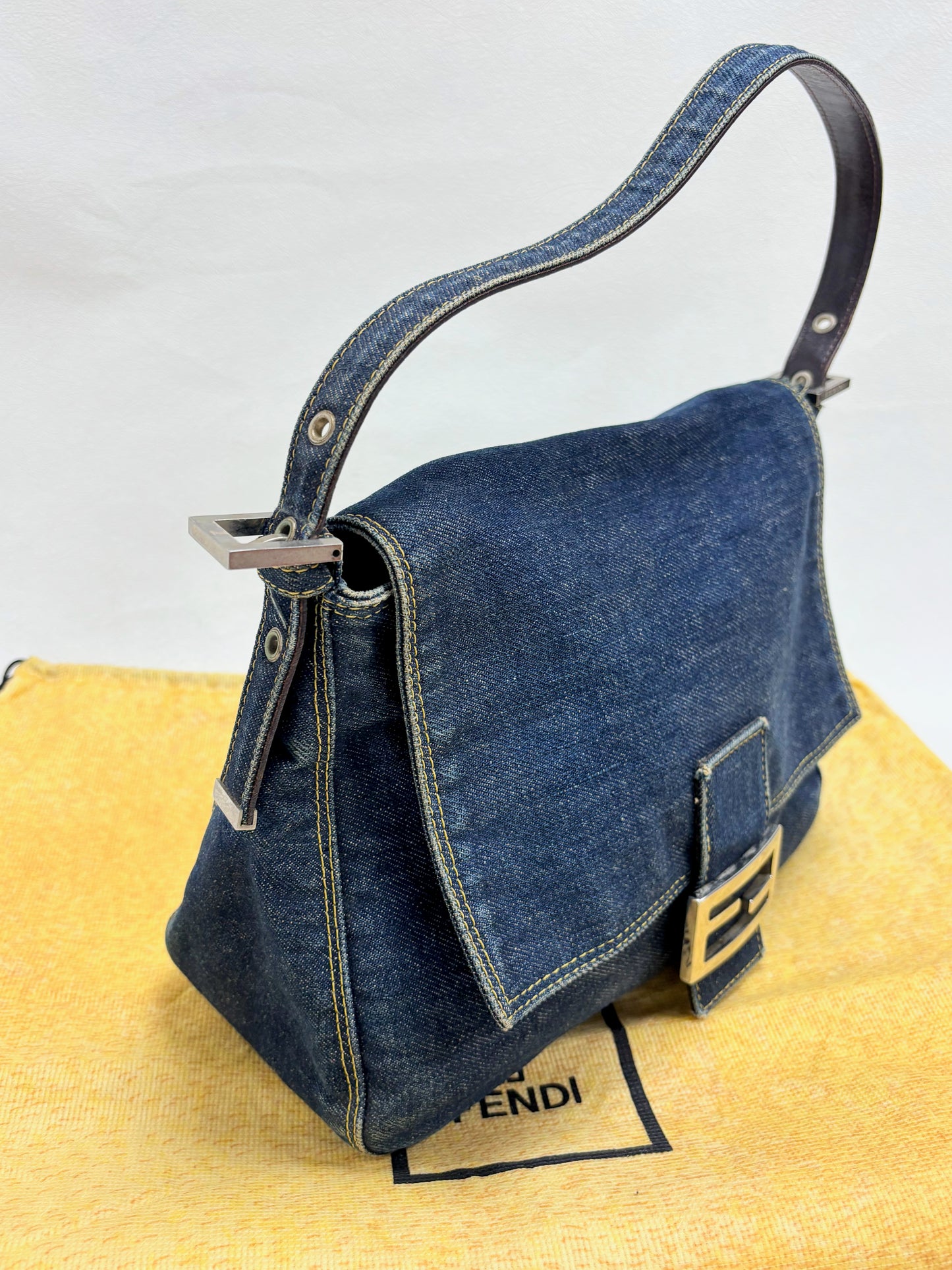 FENDI Sac Mamma Baguette Denim