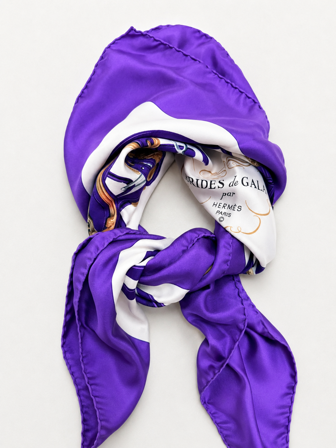 HERMÈS Foulard Carré en Soie