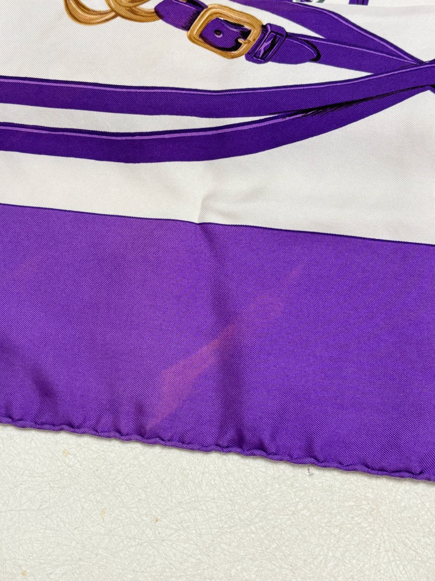HERMÈS Foulard Carré en Soie