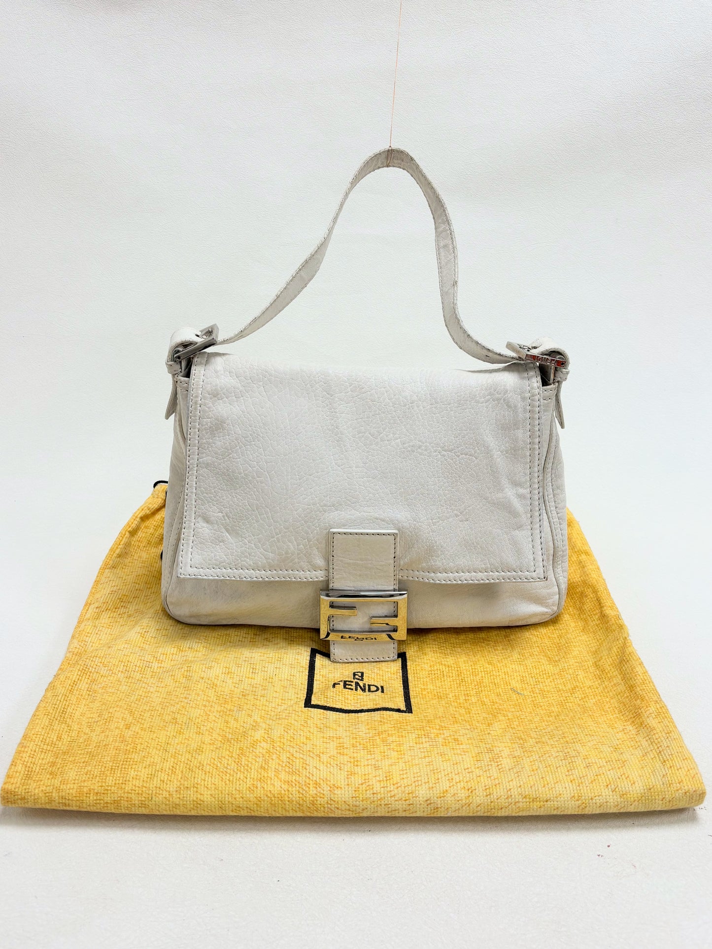 FENDI Sac Mamma Baguette