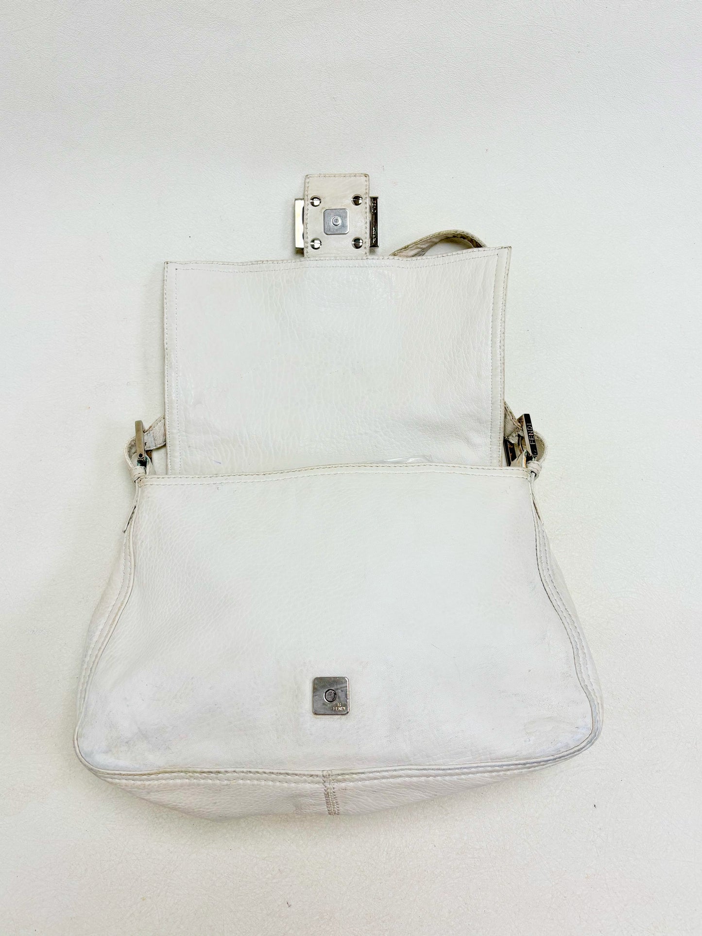 FENDI Sac Mamma Baguette