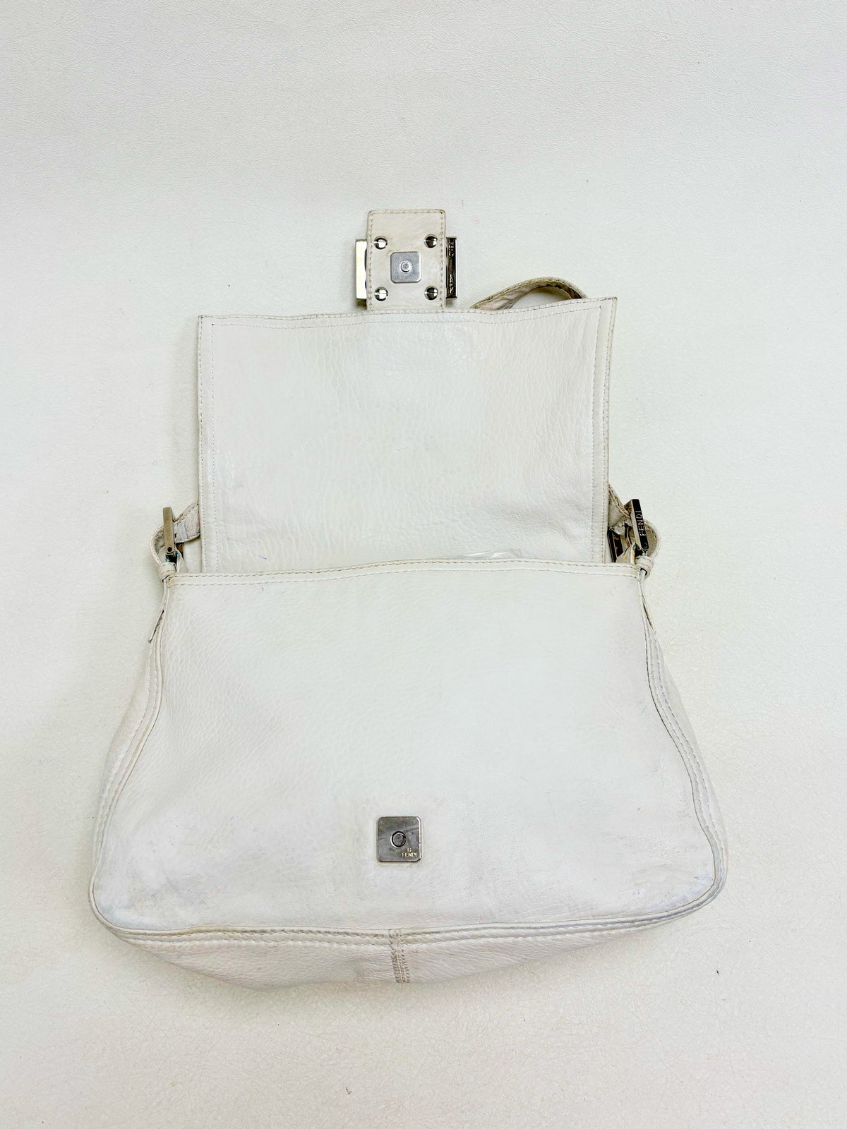 FENDI Sac Mamma Baguette