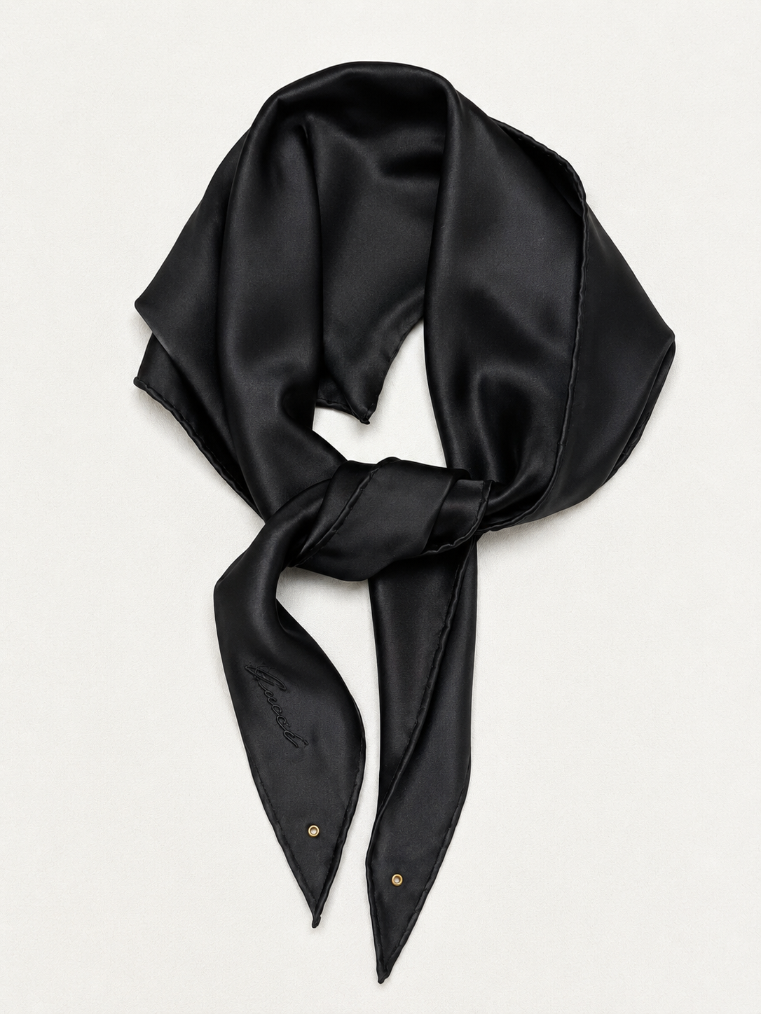 GUCCI Foulard Losange en soie