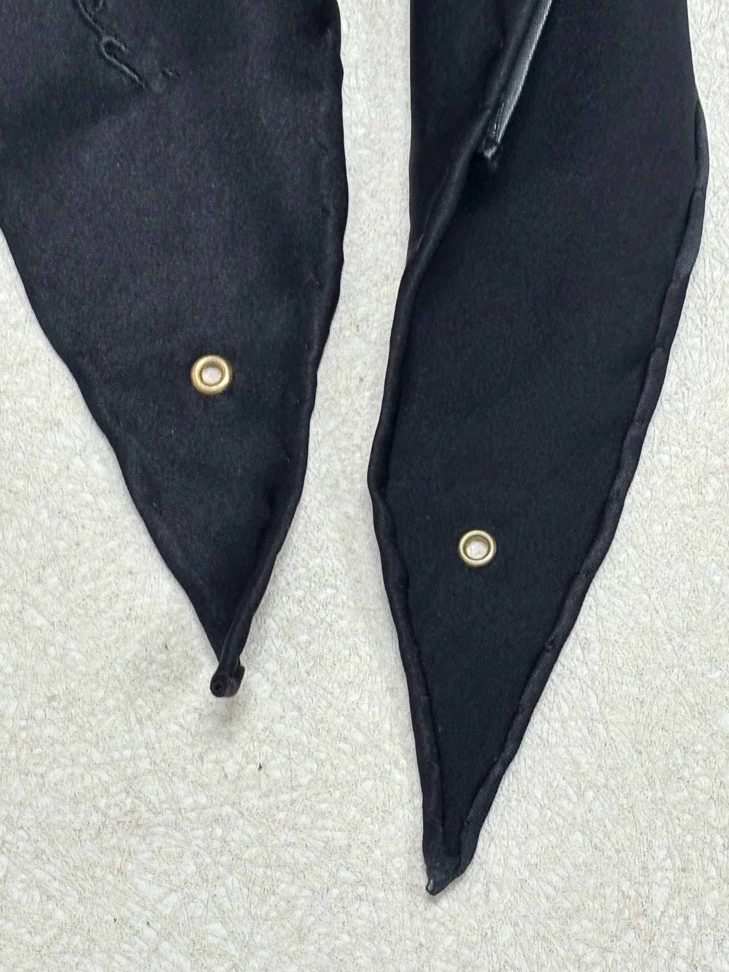 GUCCI Foulard Losange en soie