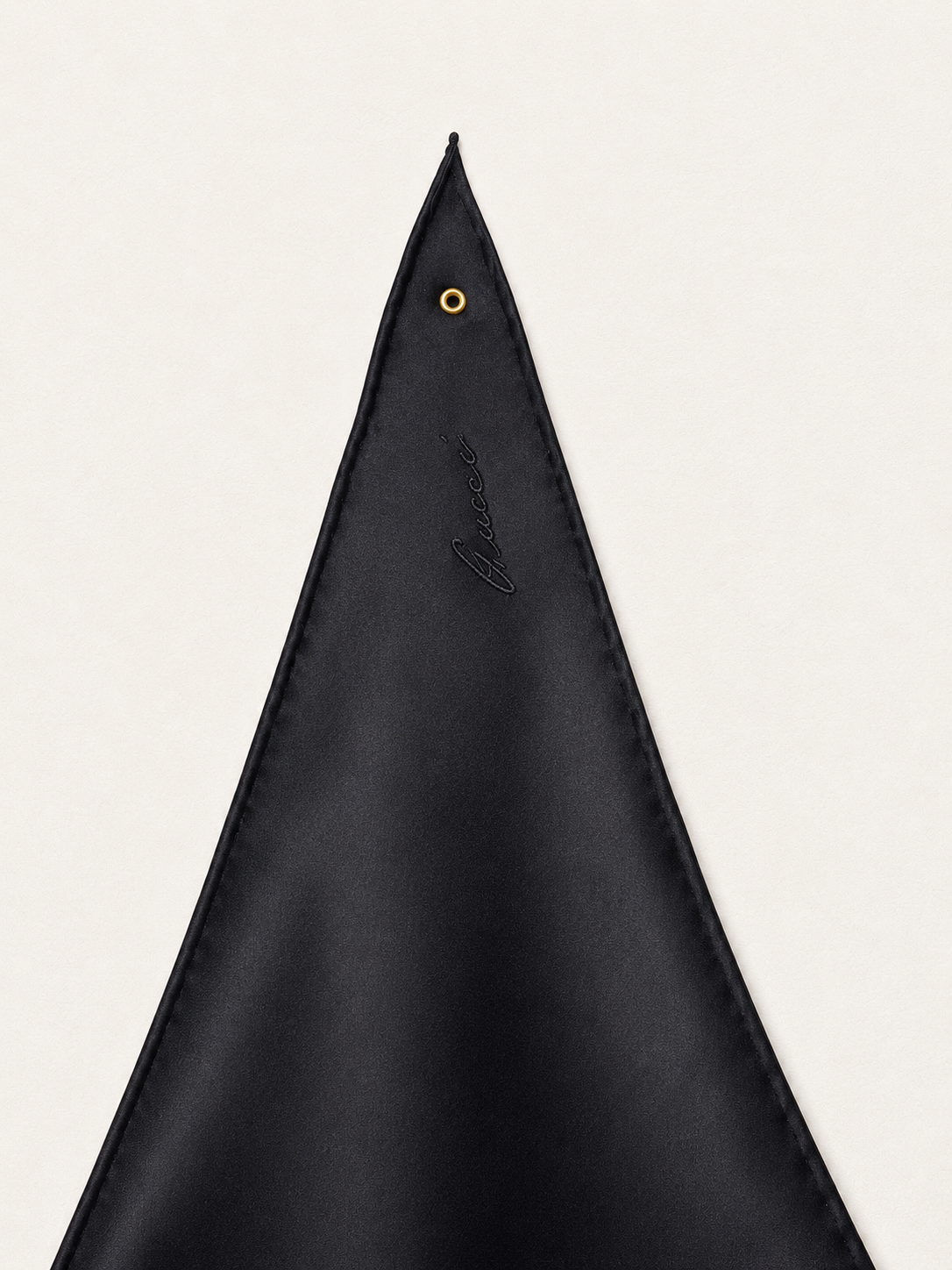 GUCCI Foulard Losange en soie