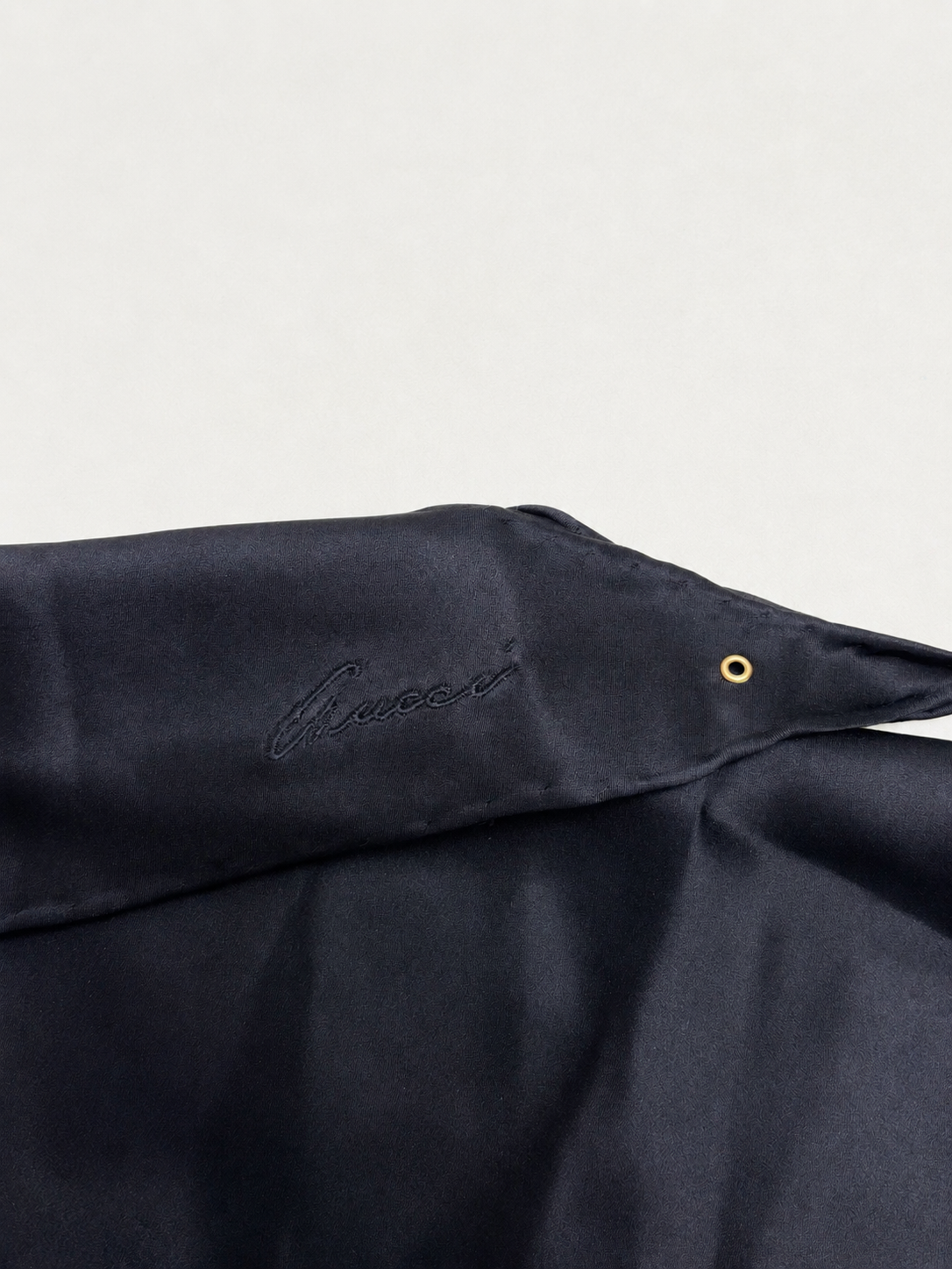 GUCCI Foulard Losange en soie
