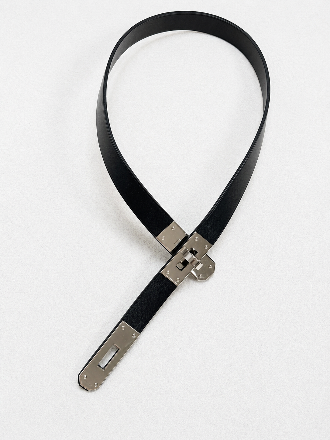 HERMÈS Collier Kelly