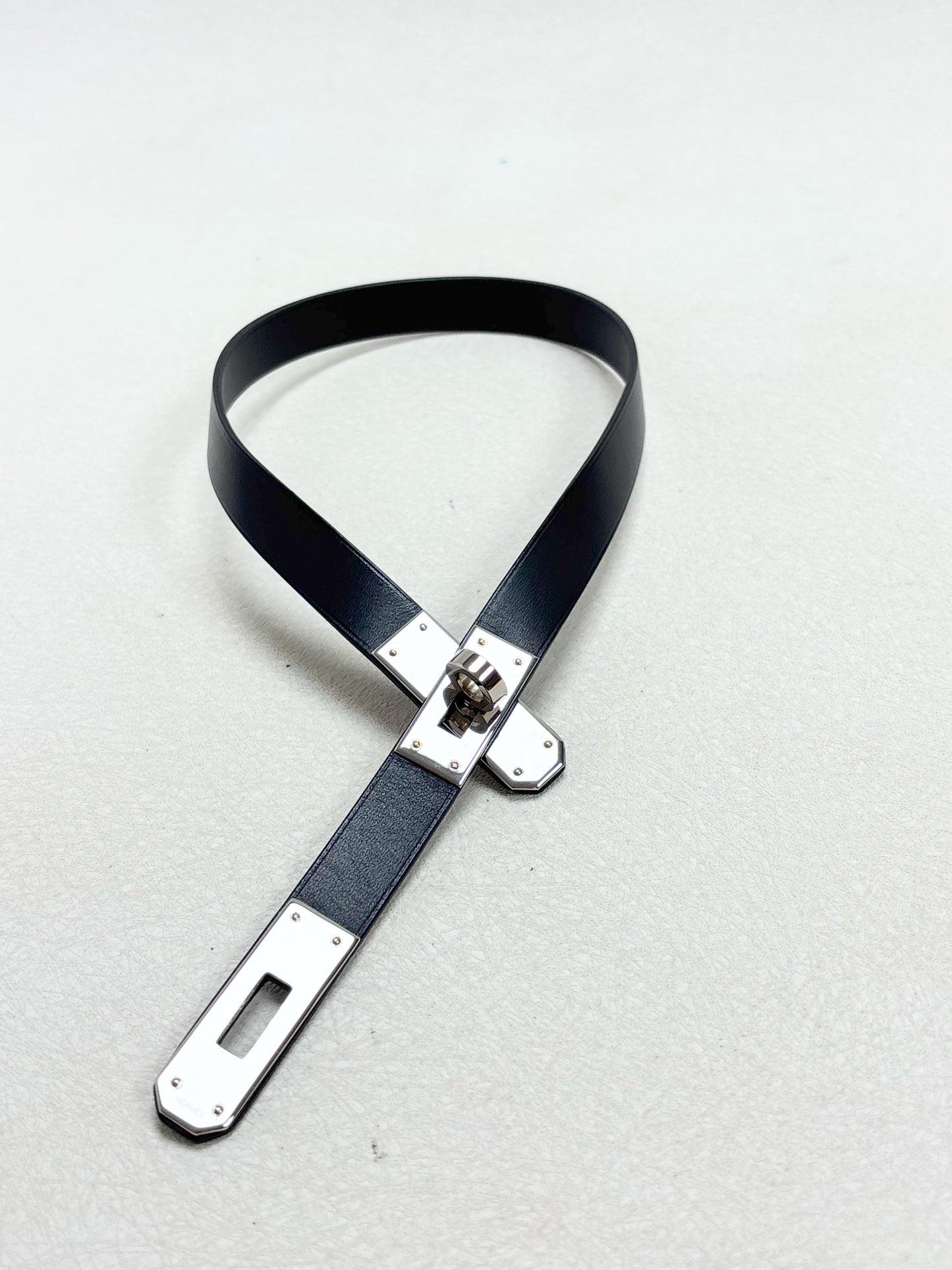 HERMÈS Collier Kelly
