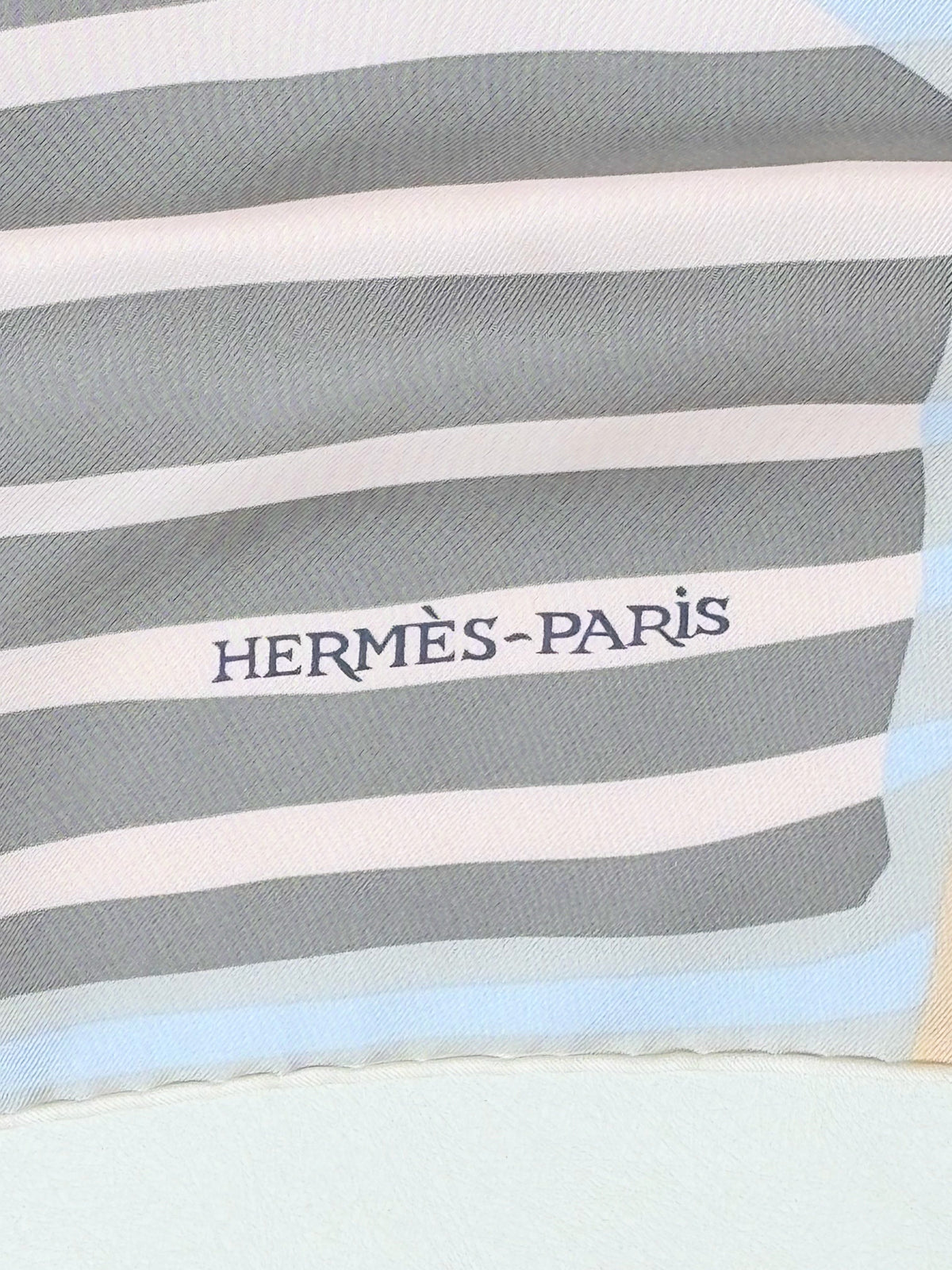 HERMÈS Maxi Paréo Soie Plages Normandes