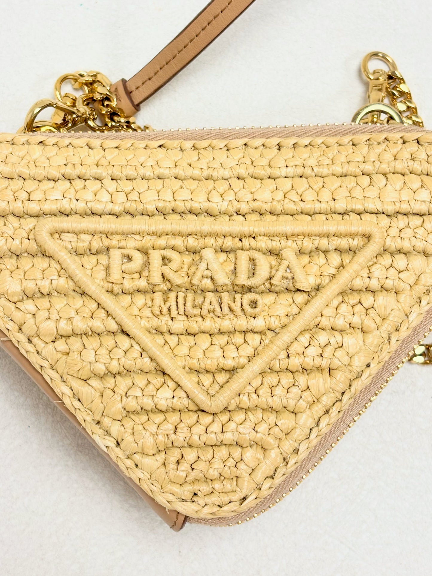 PRADA Sac Triangle Raffia