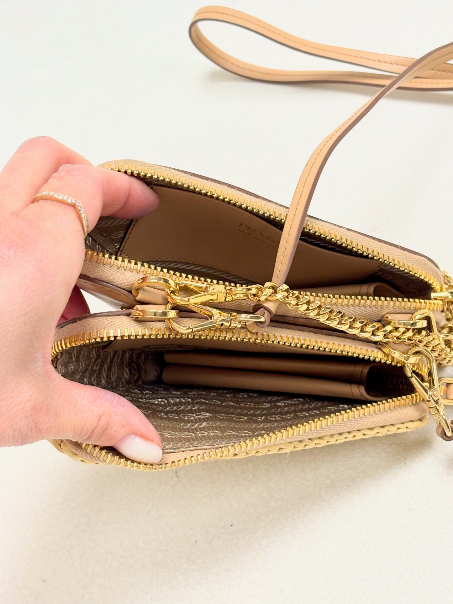 PRADA Sac Triangle Raffia