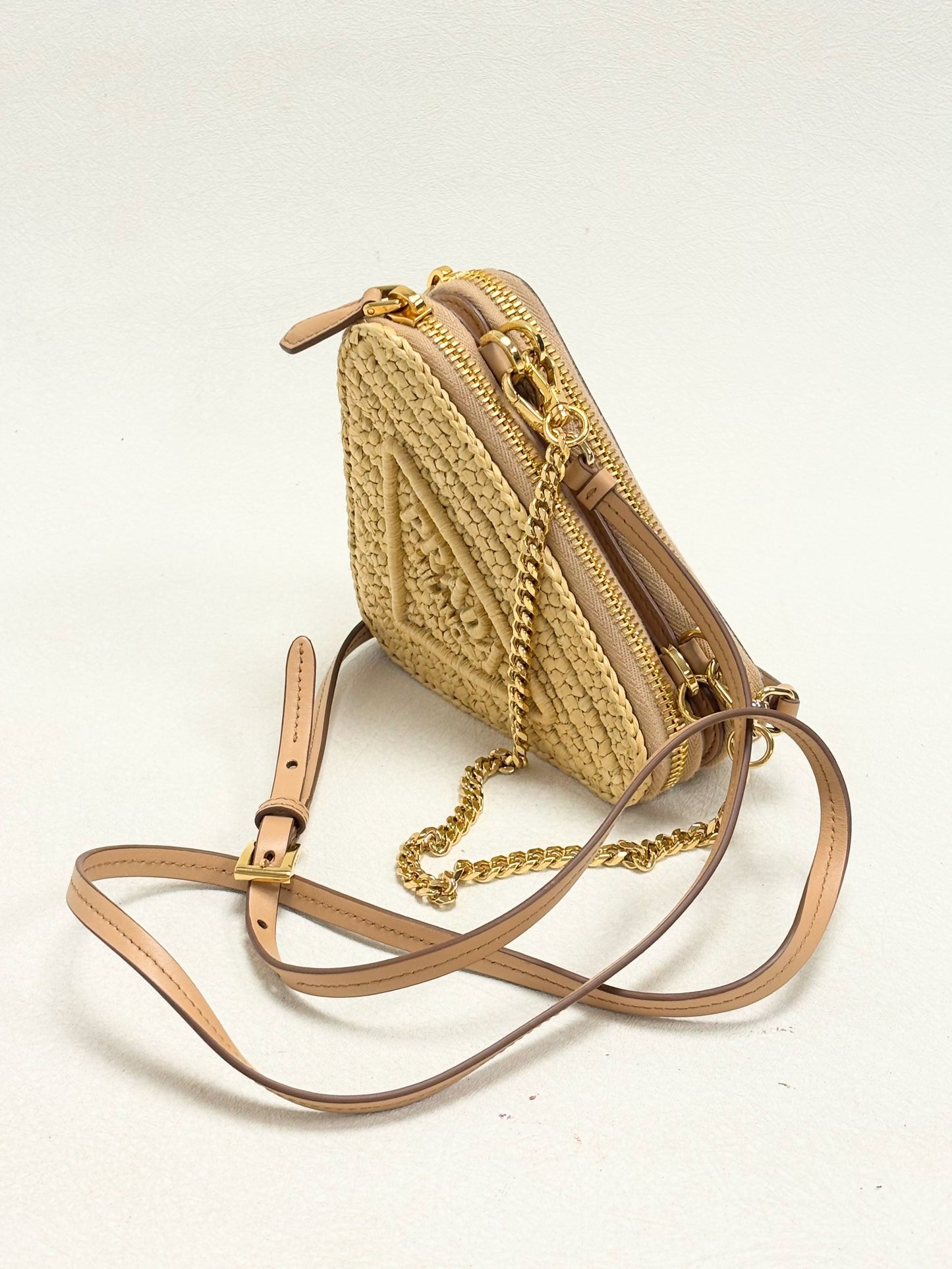 PRADA Sac Triangle Raffia